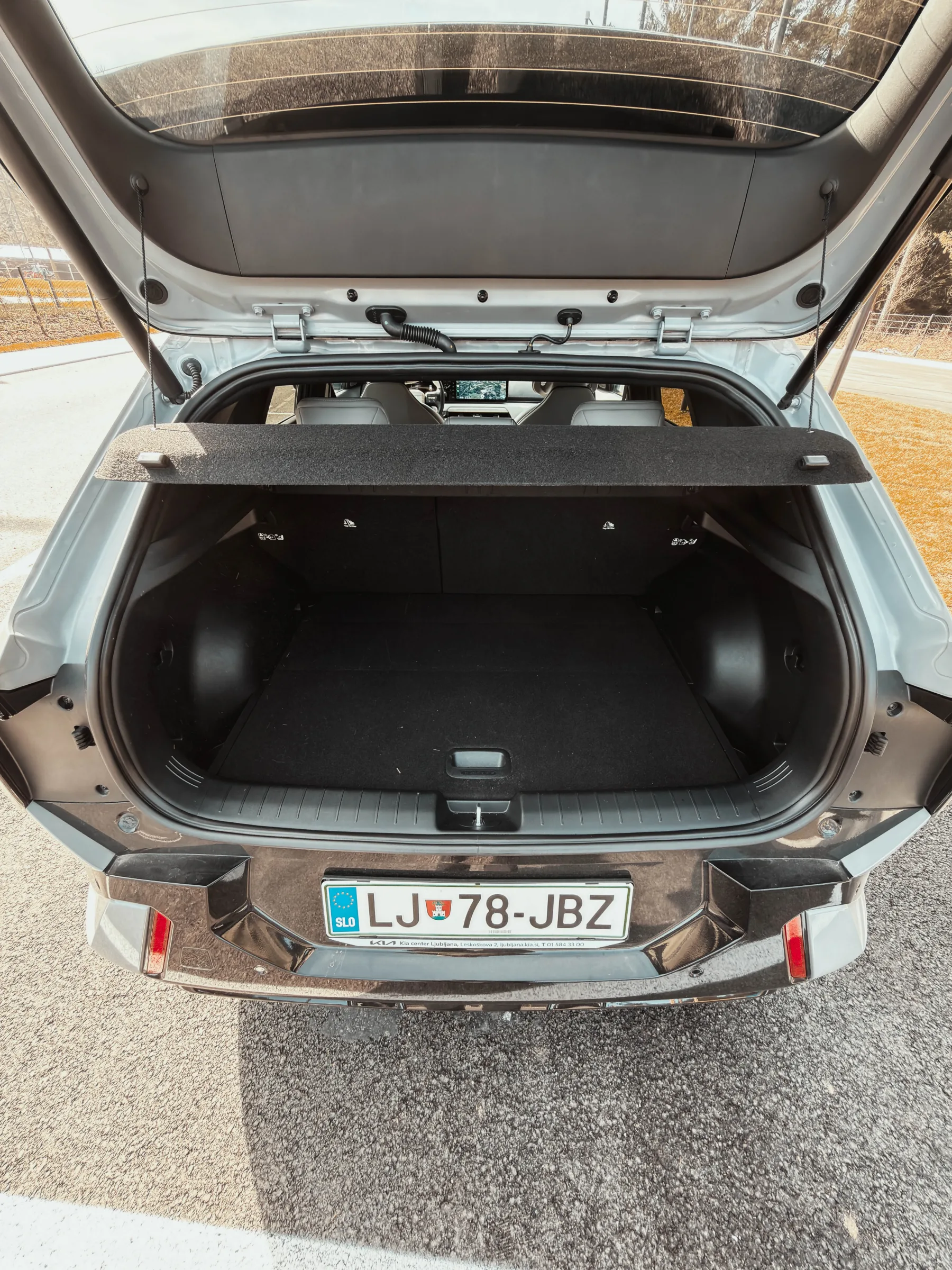Test Kia EV4 GT Line 2026: Drzen električni posebnež, ki nagrajuje potrpežljive
