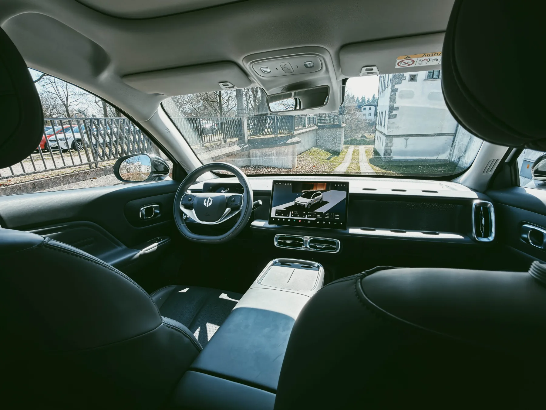 Test Leapmotor B10: Električni šok, ki trese evropsko avtomobilsko elito