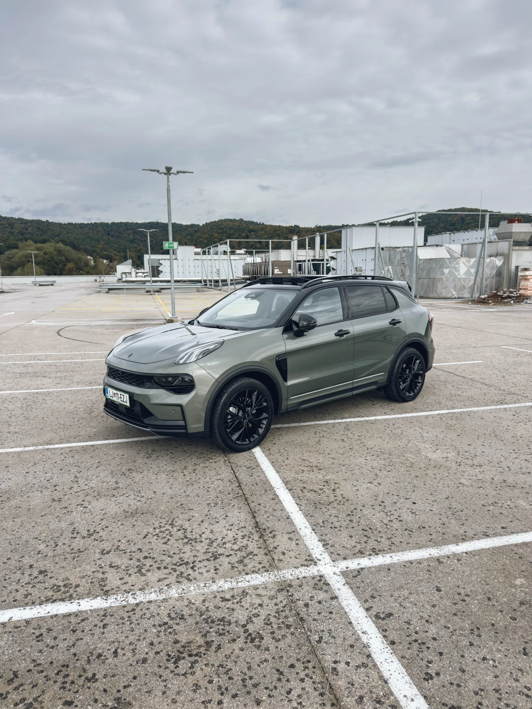 Test – Lynk & Co 01 (2025) facelift: švedsko-kitajski družinski SUV, ki te preseneti tam, kjer je najbolj važno