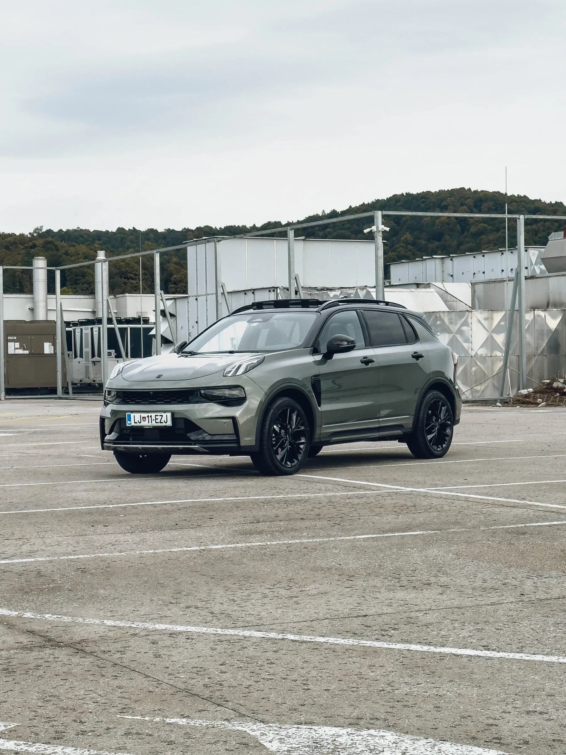 Test – Lynk & Co 01 (2025) facelift: švedsko-kitajski družinski SUV, ki te preseneti tam, kjer je najbolj važno