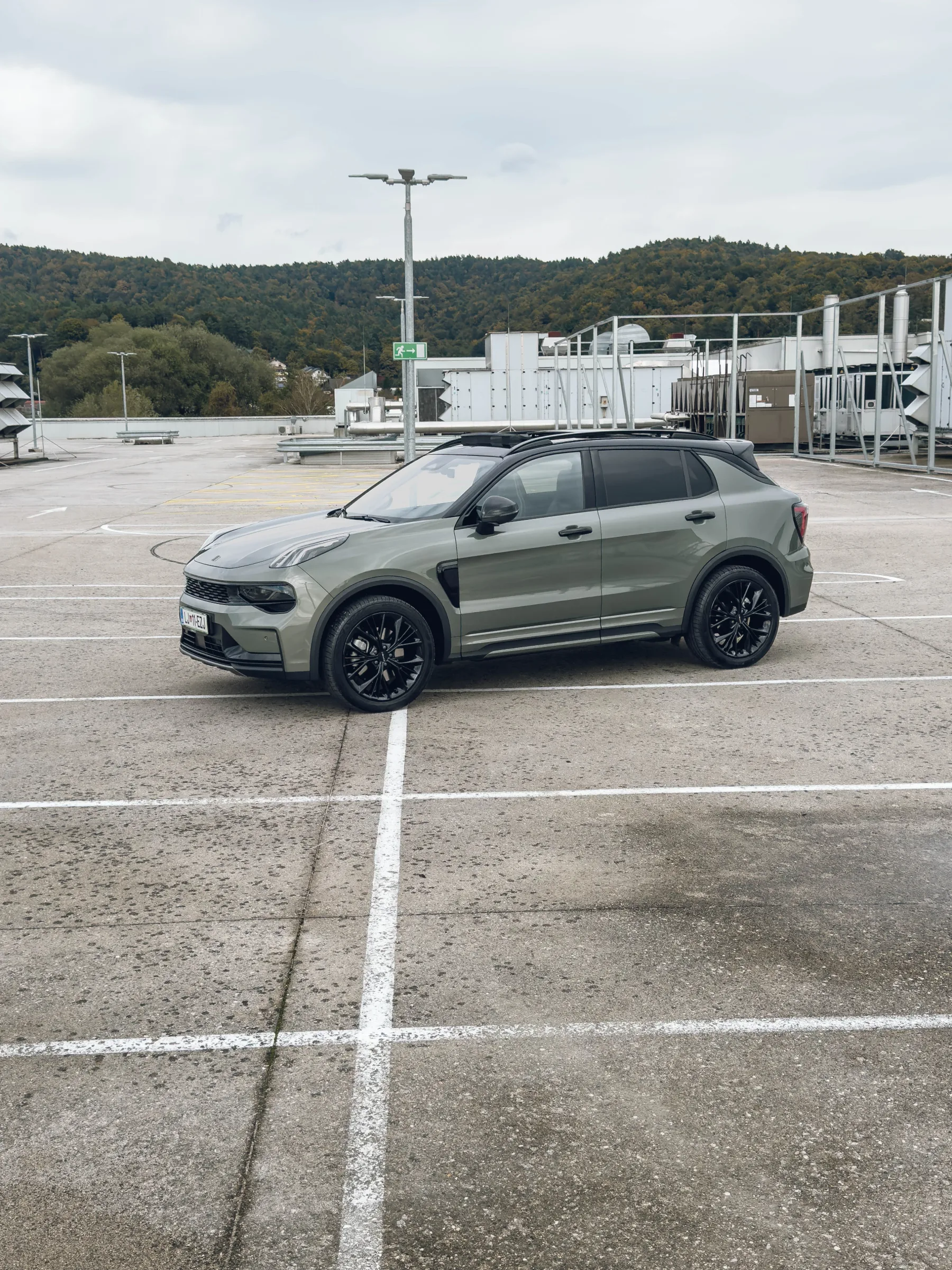 Test – Lynk & Co 01 (2025) facelift: švedsko-kitajski družinski SUV, ki te preseneti tam, kjer je najbolj važno