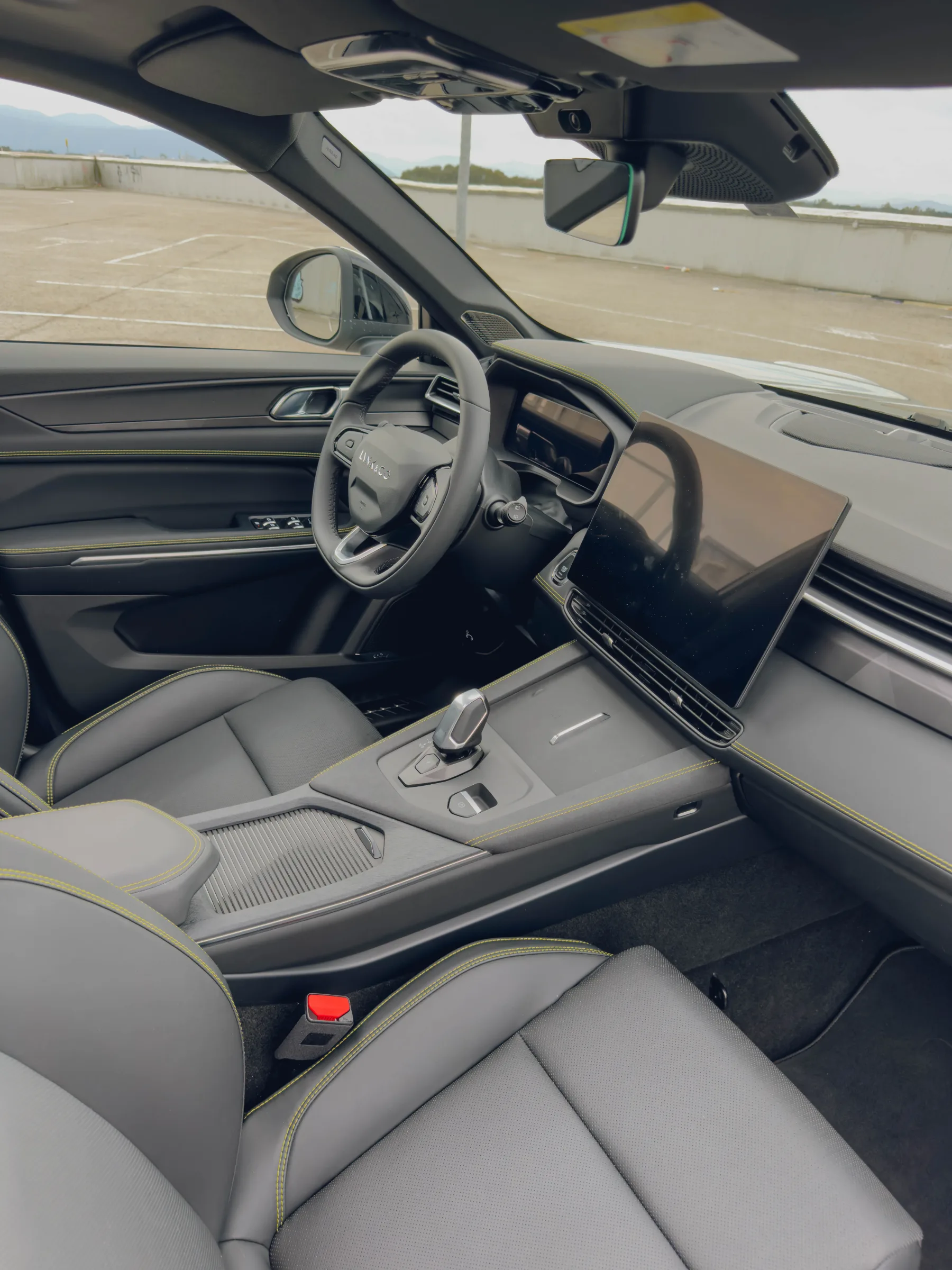 Test – Lynk & Co 01 (2025) facelift: švedsko-kitajski družinski SUV, ki te preseneti tam, kjer je najbolj važno