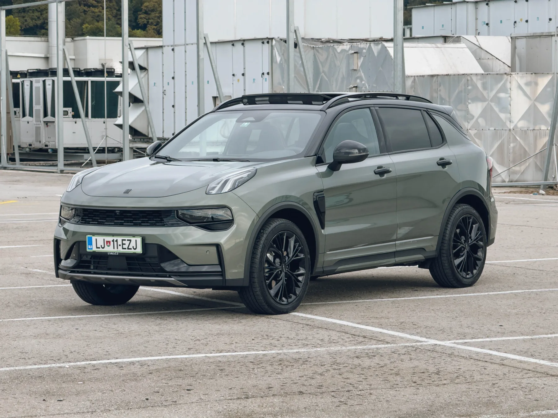 Test – Lynk & Co 01 (2025) facelift: švedsko-kitajski družinski SUV, ki te preseneti tam, kjer je najbolj važno