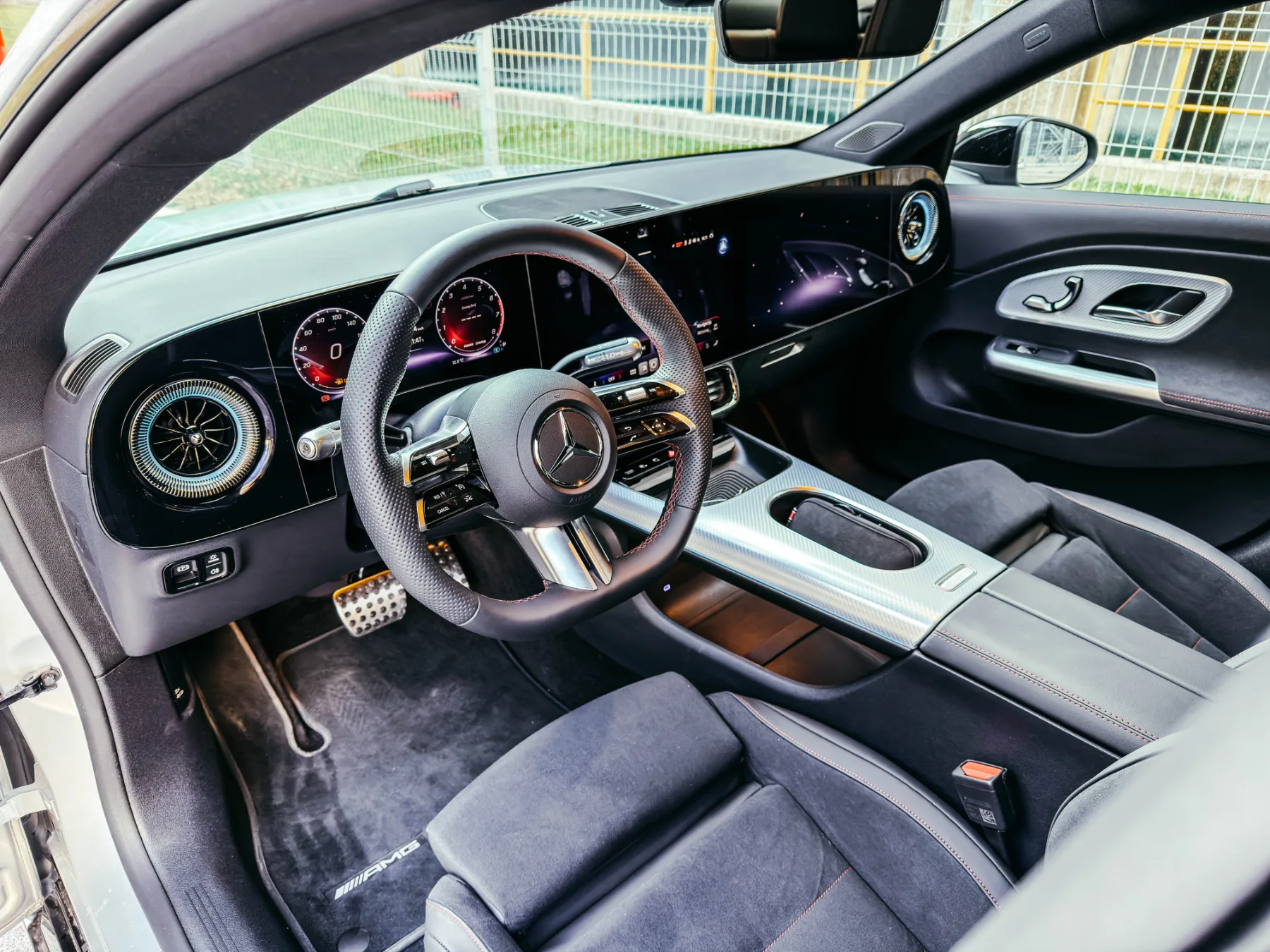 Test: novi Mercedes-Benz CLA 220 – Modri nemški zapeljivec z napako