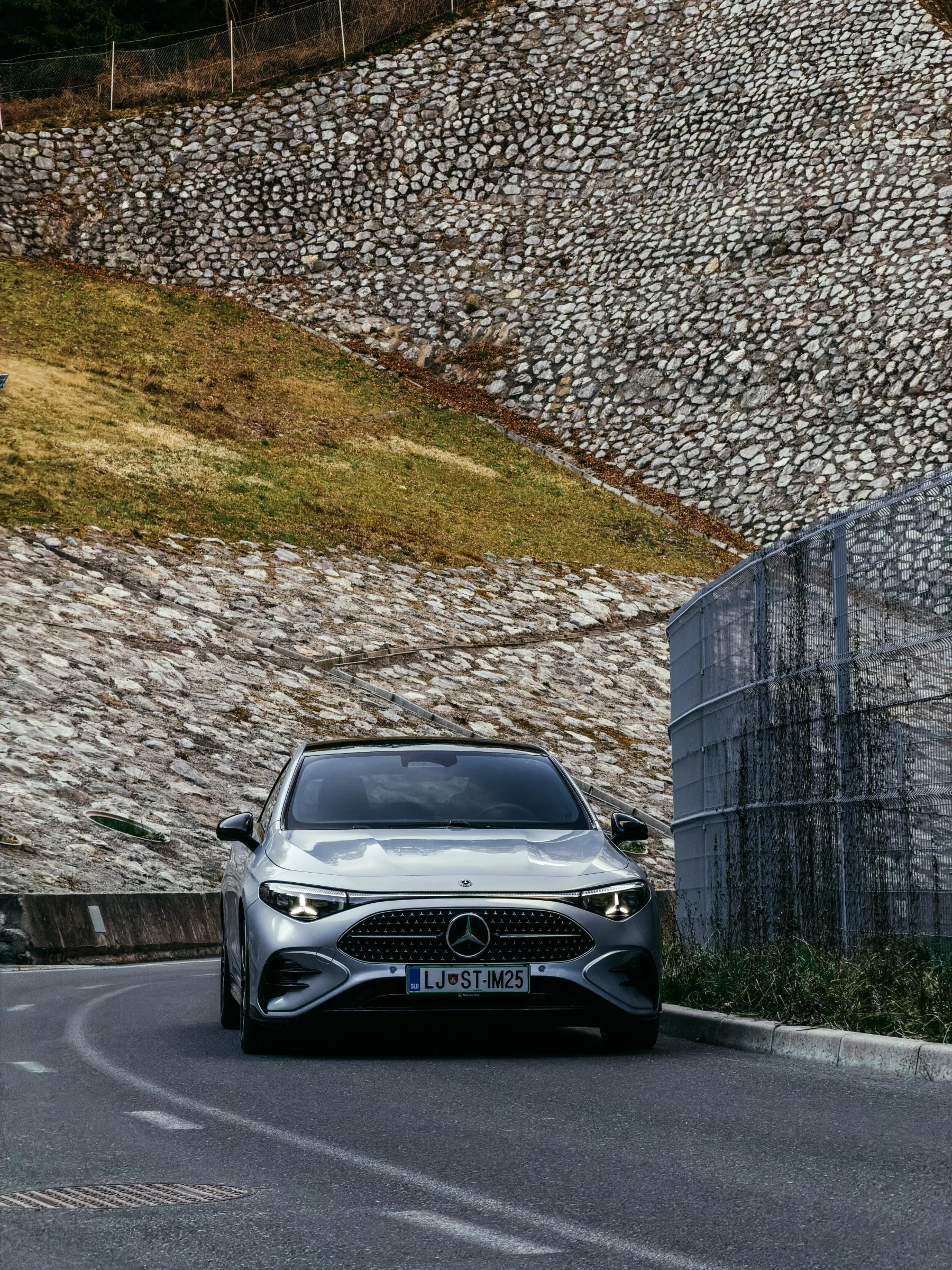 Test: novi Mercedes-Benz CLA 220 – Modri nemški zapeljivec z napako
