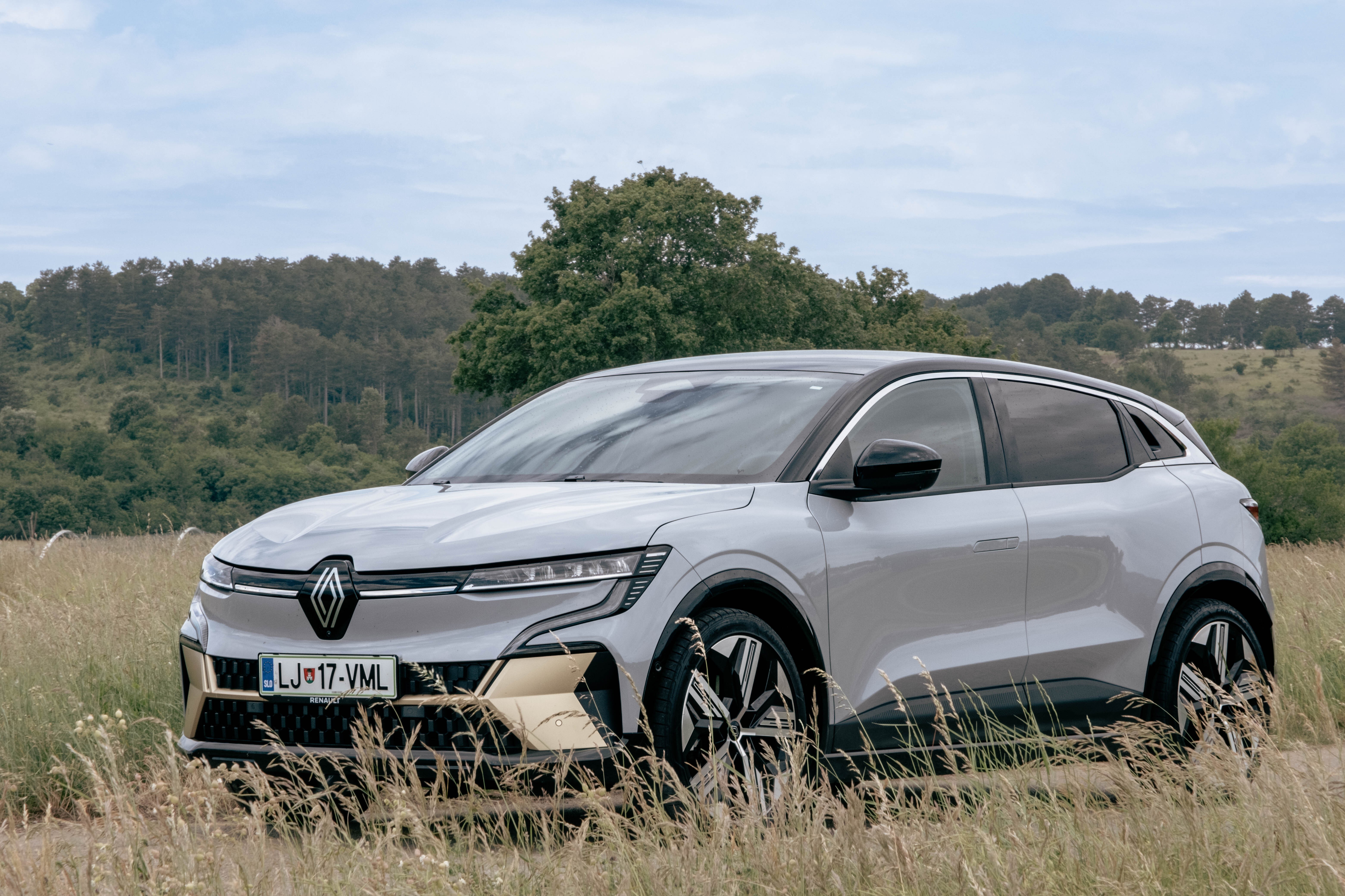 Test Renault Megane E-TECH – potiho boljši od večine