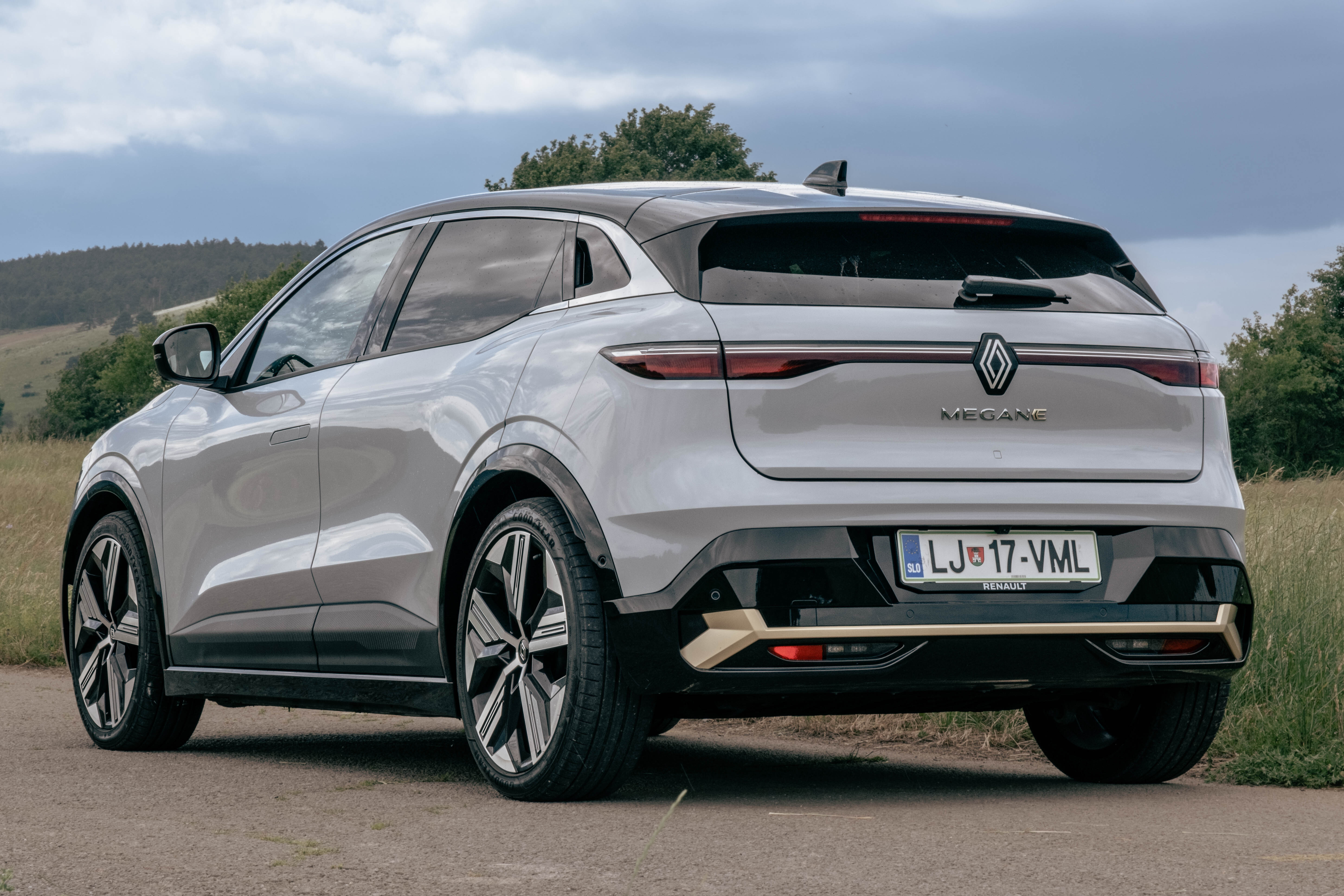 Test Renault Megane E-TECH – potiho boljši od večine