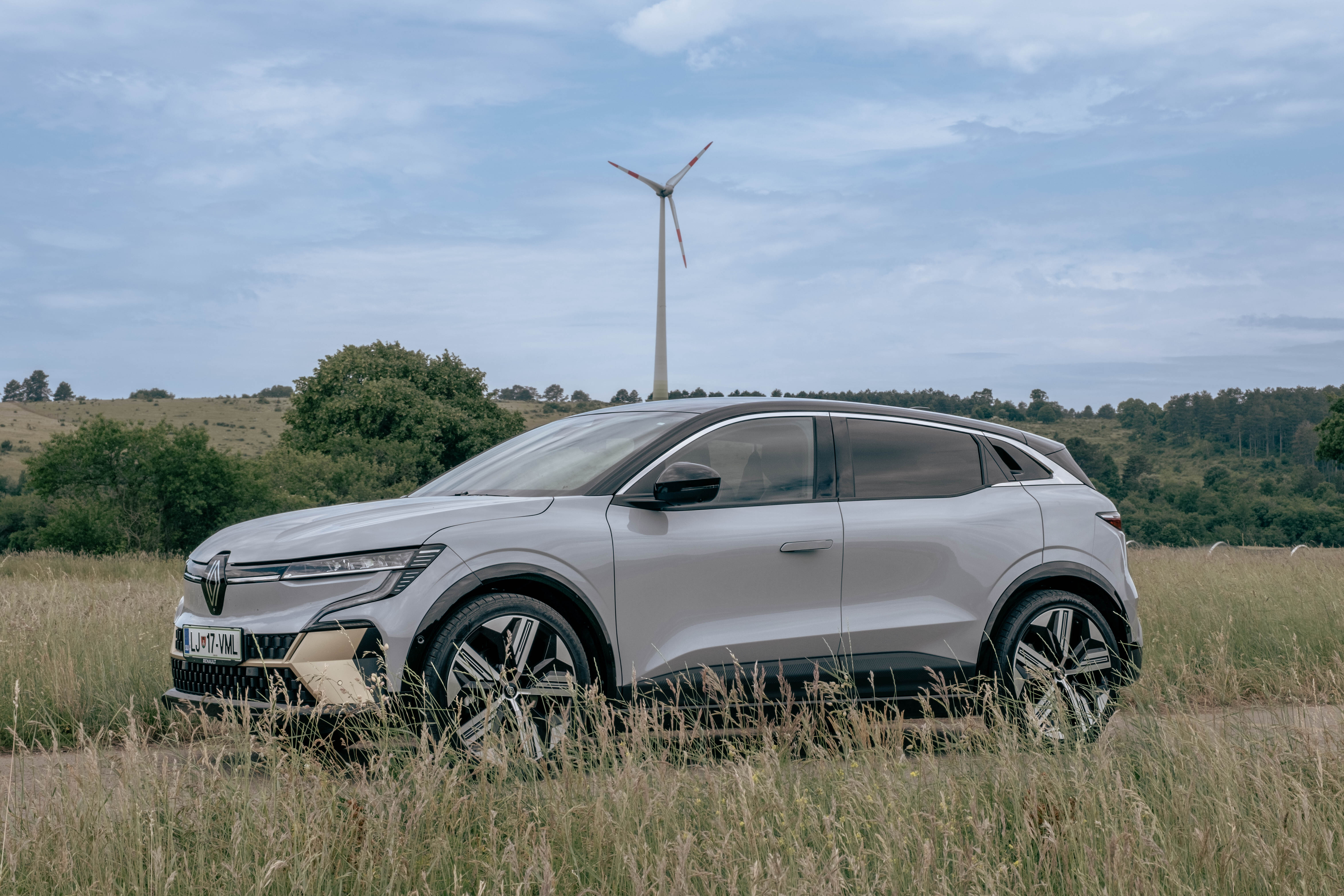 jan-macarol-renault-megane-etech-2