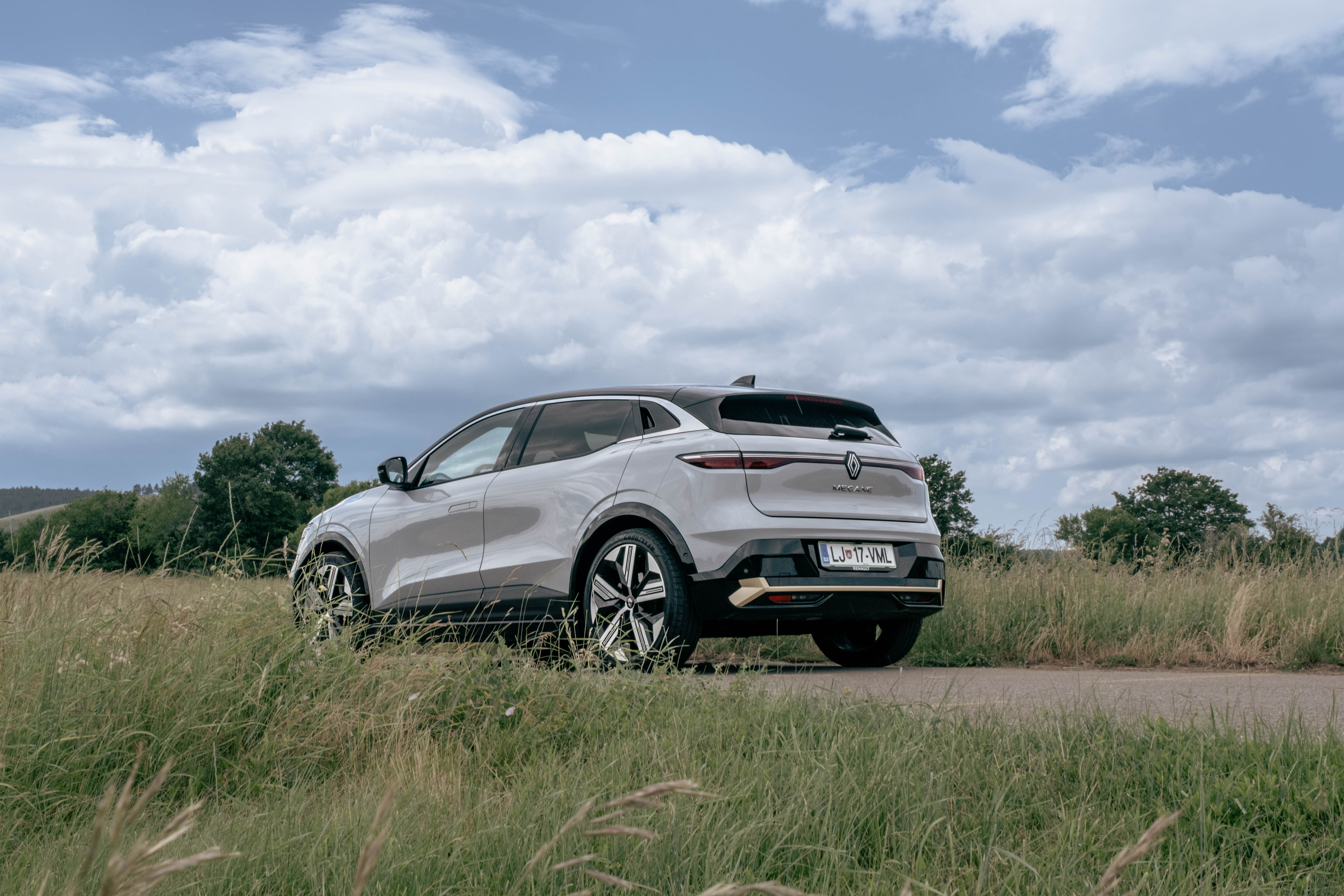 jan-macarol-renault-megane-etech-11