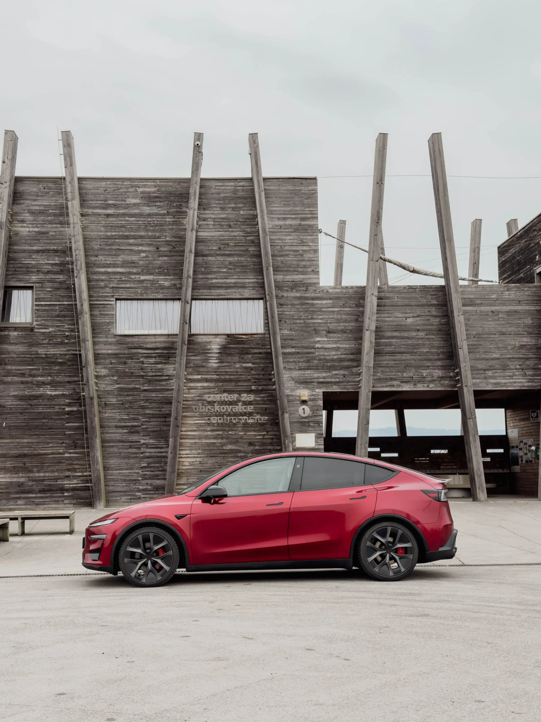 Test: Tesla Model Y Performance – popolnost, ki ubija romantiko (in evropsko avtoindustrijo)