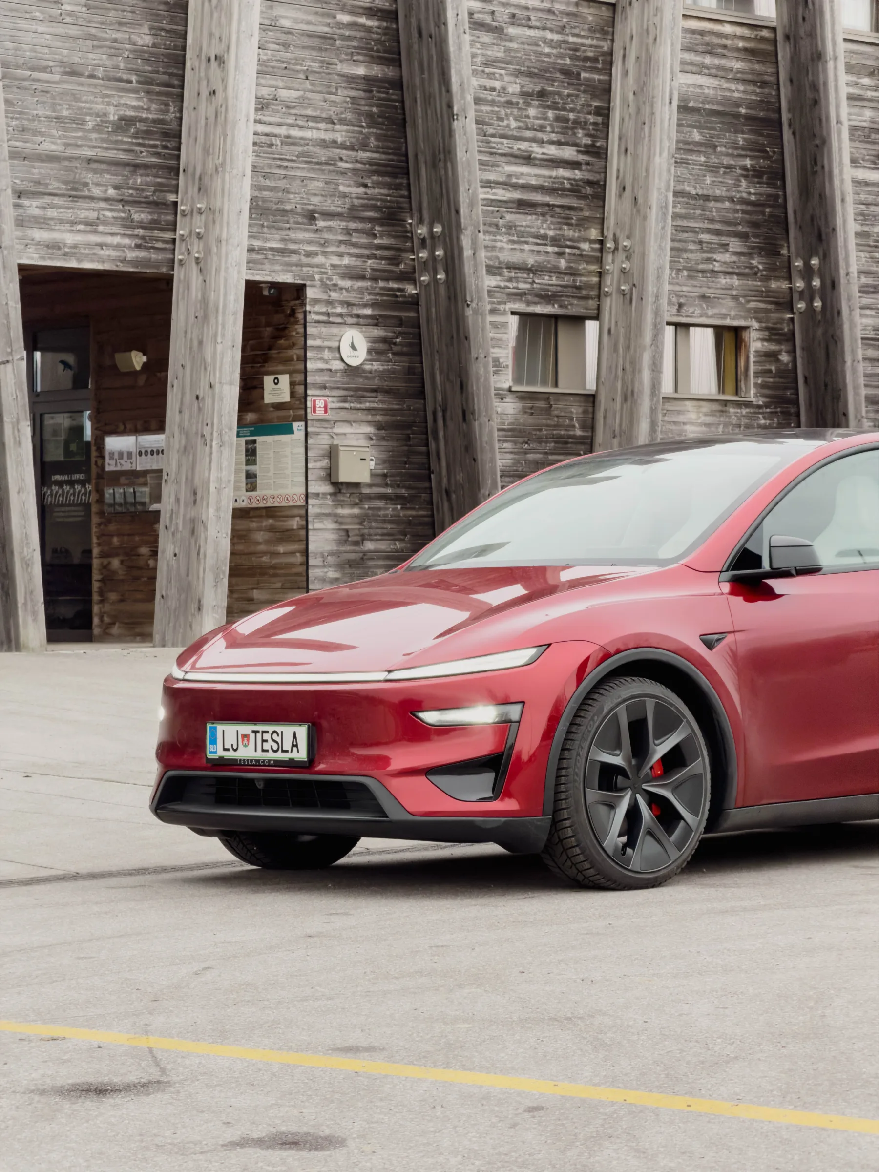 Test: Tesla Model Y Performance – popolnost, ki ubija romantiko (in evropsko avtoindustrijo)