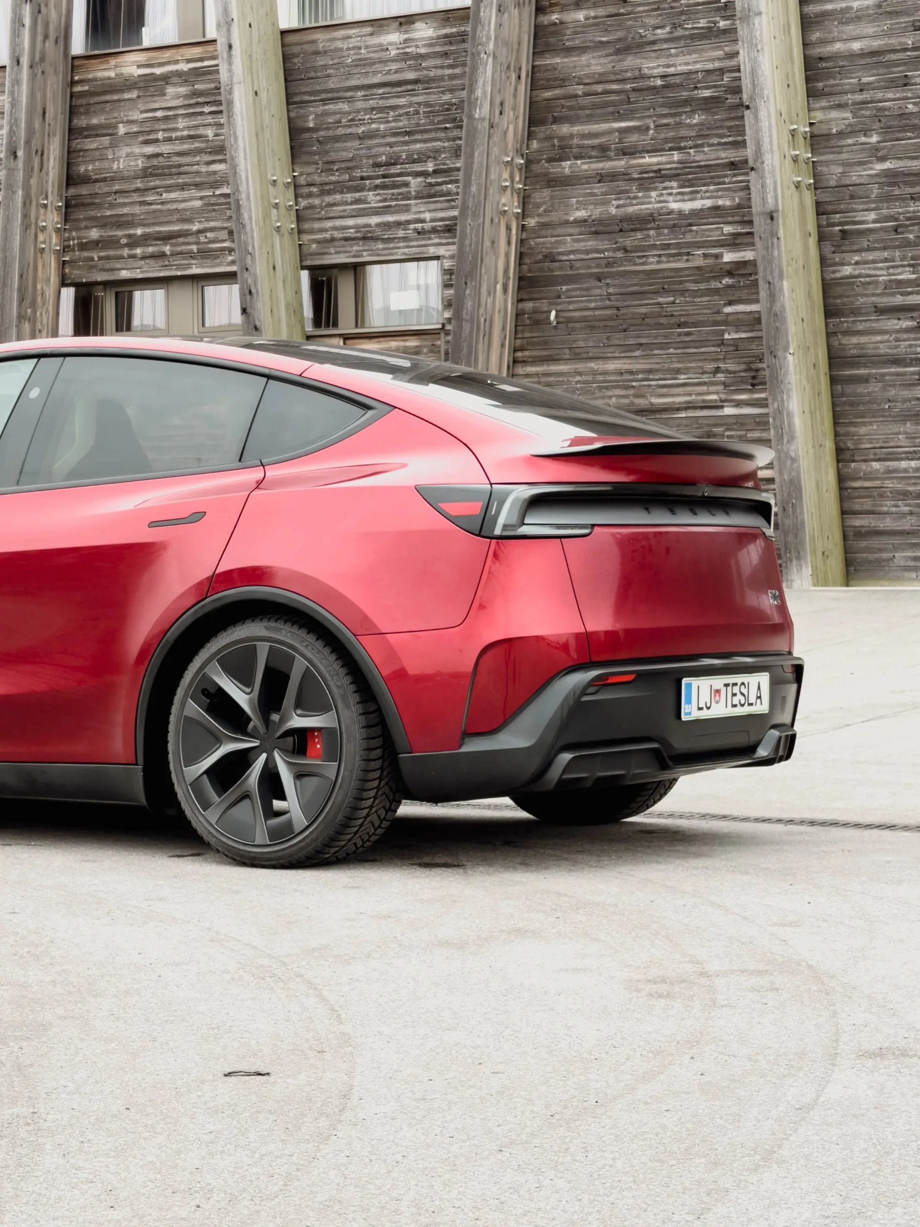 Test: Tesla Model Y Performance – popolnost, ki ubija romantiko (in evropsko avtoindustrijo)