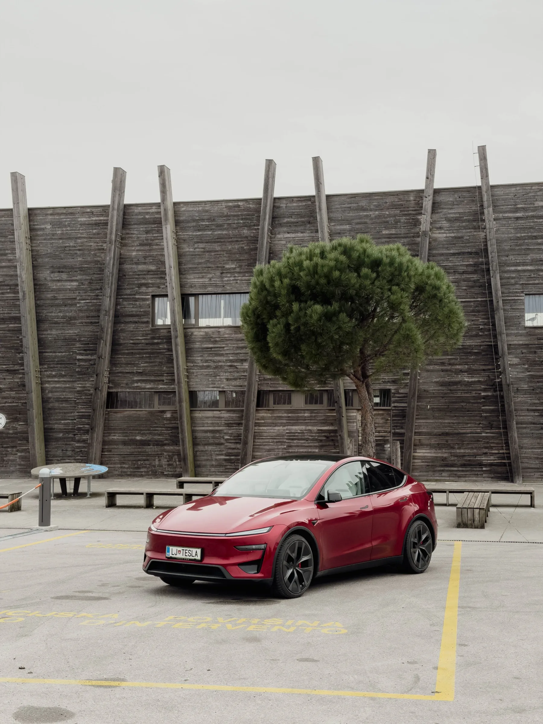 Test: Tesla Model Y Performance – popolnost, ki ubija romantiko (in evropsko avtoindustrijo)