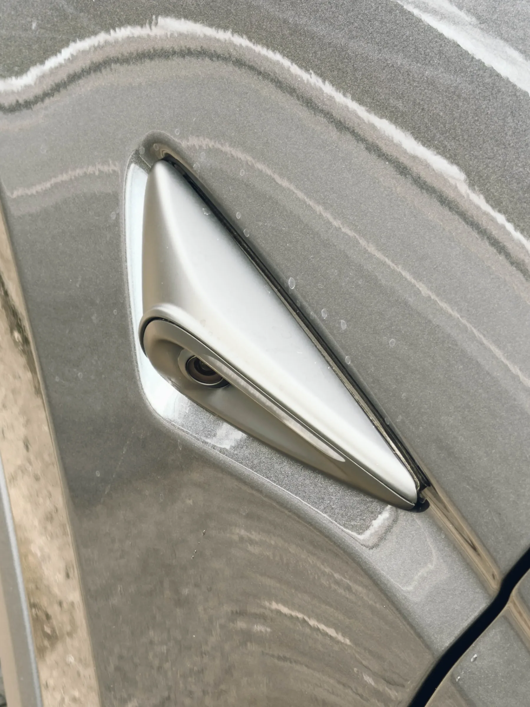 Test: Tesla Model Y Standard RWD »Jeans« generacija ali kako sem vzljubil najboljši taksi na svetu