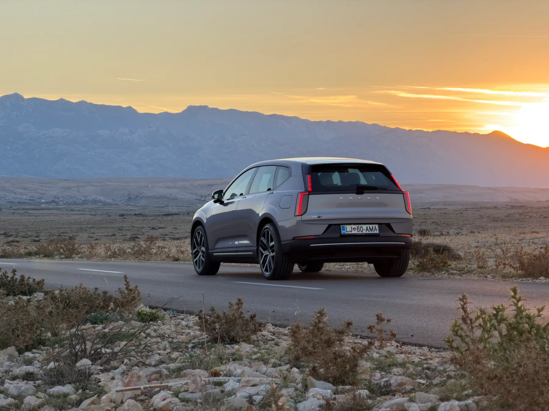 Test Volvo EX60 P10: 510 konjev, volna, tišina in dokaz, da je Volvo še vedno Volvo