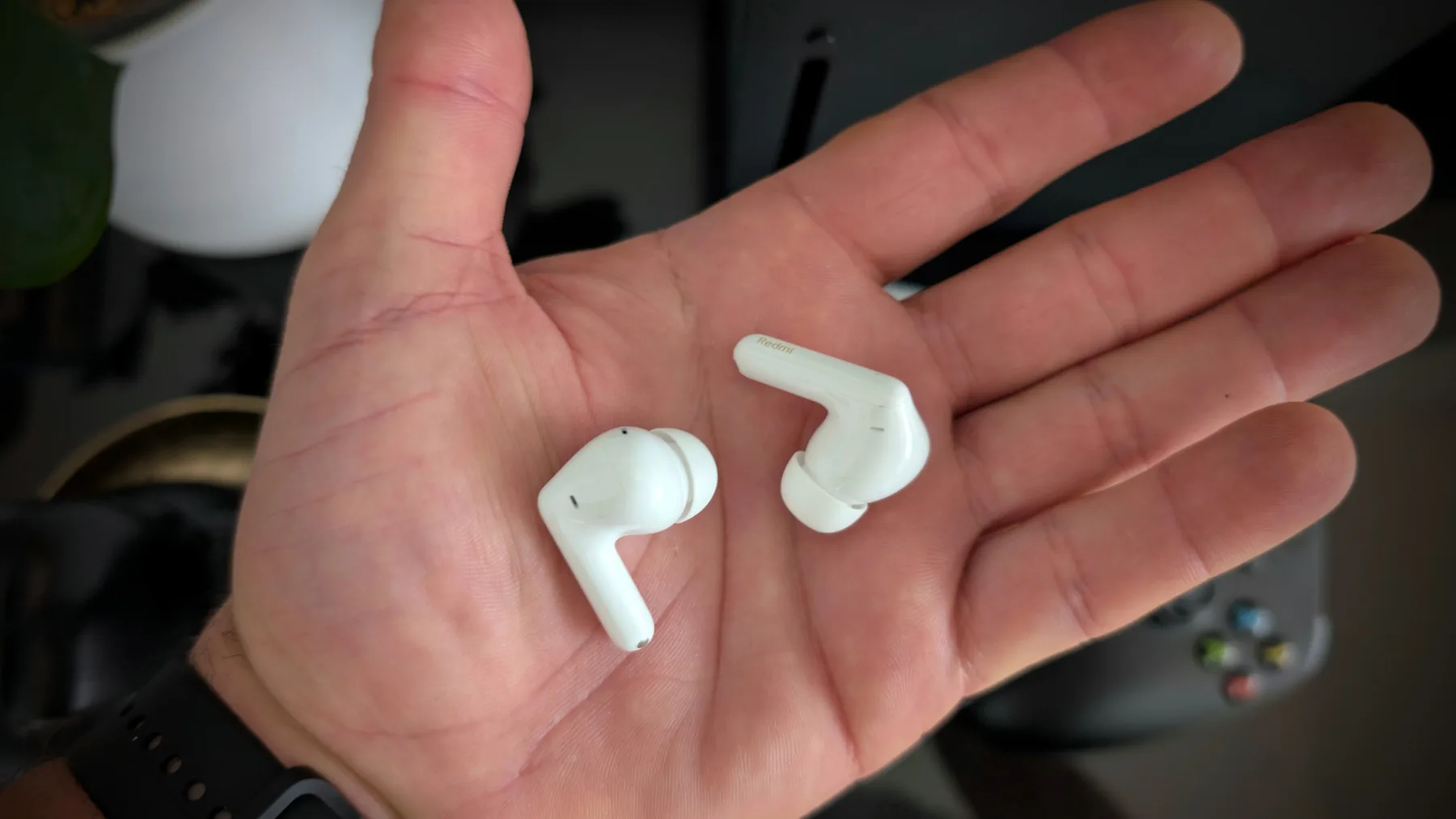 Test: Xiaomi Redmi Buds 6 Pro so brezžične slušalke, ki igrajo na pravo noto za pravo vrednost