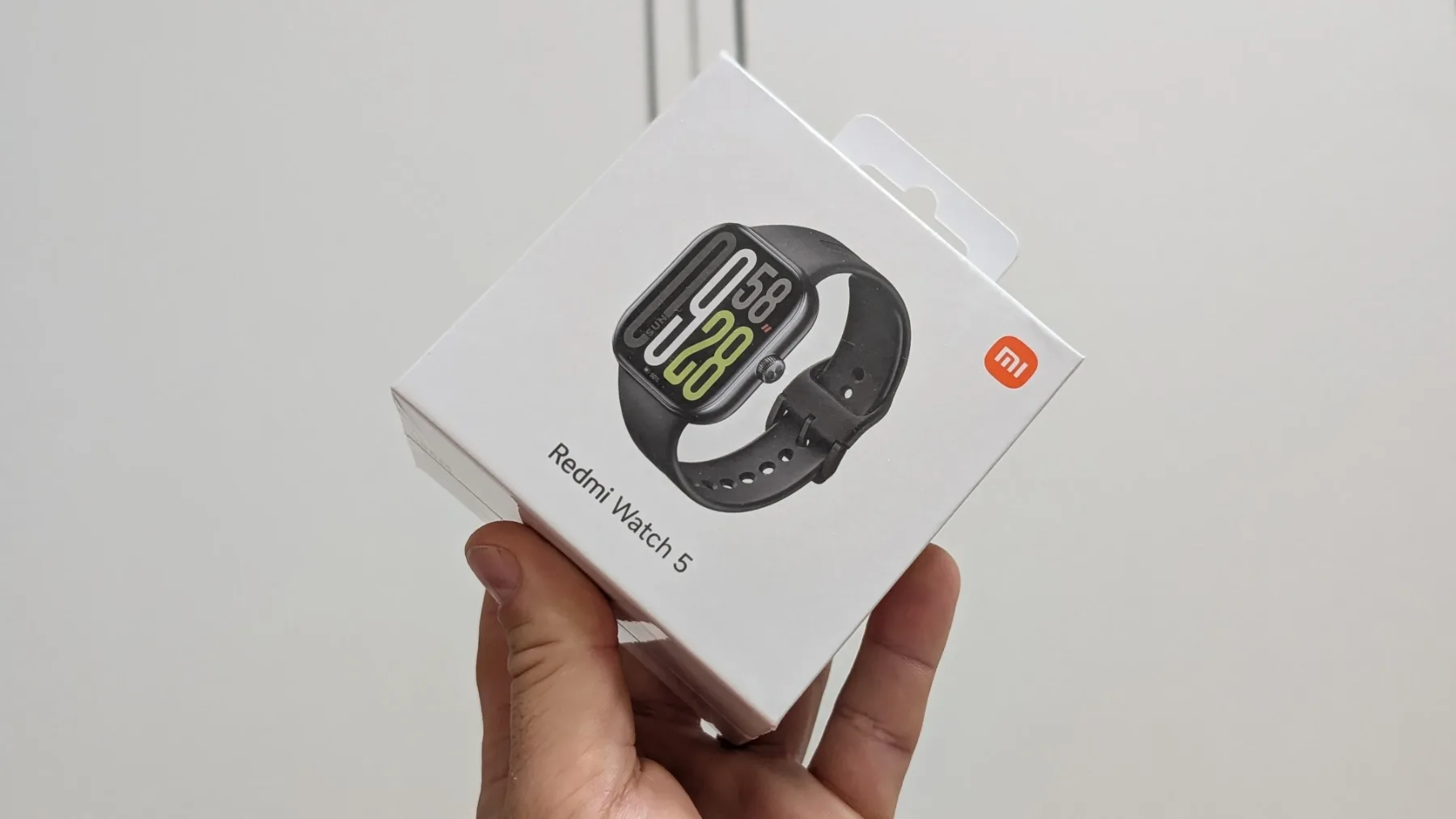 Test: Xiaomi Redmi Watch 5 je ura okoli 100 evrov za vse, ki sovražijo polnjenje baterije
