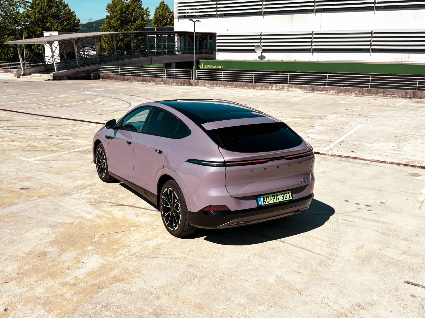Test XPeng G6 Performance: električni SUV, ki se napolni hitreje, kot spiješ kavo 451 kW, 480 KM – a hitrost še ni karakter