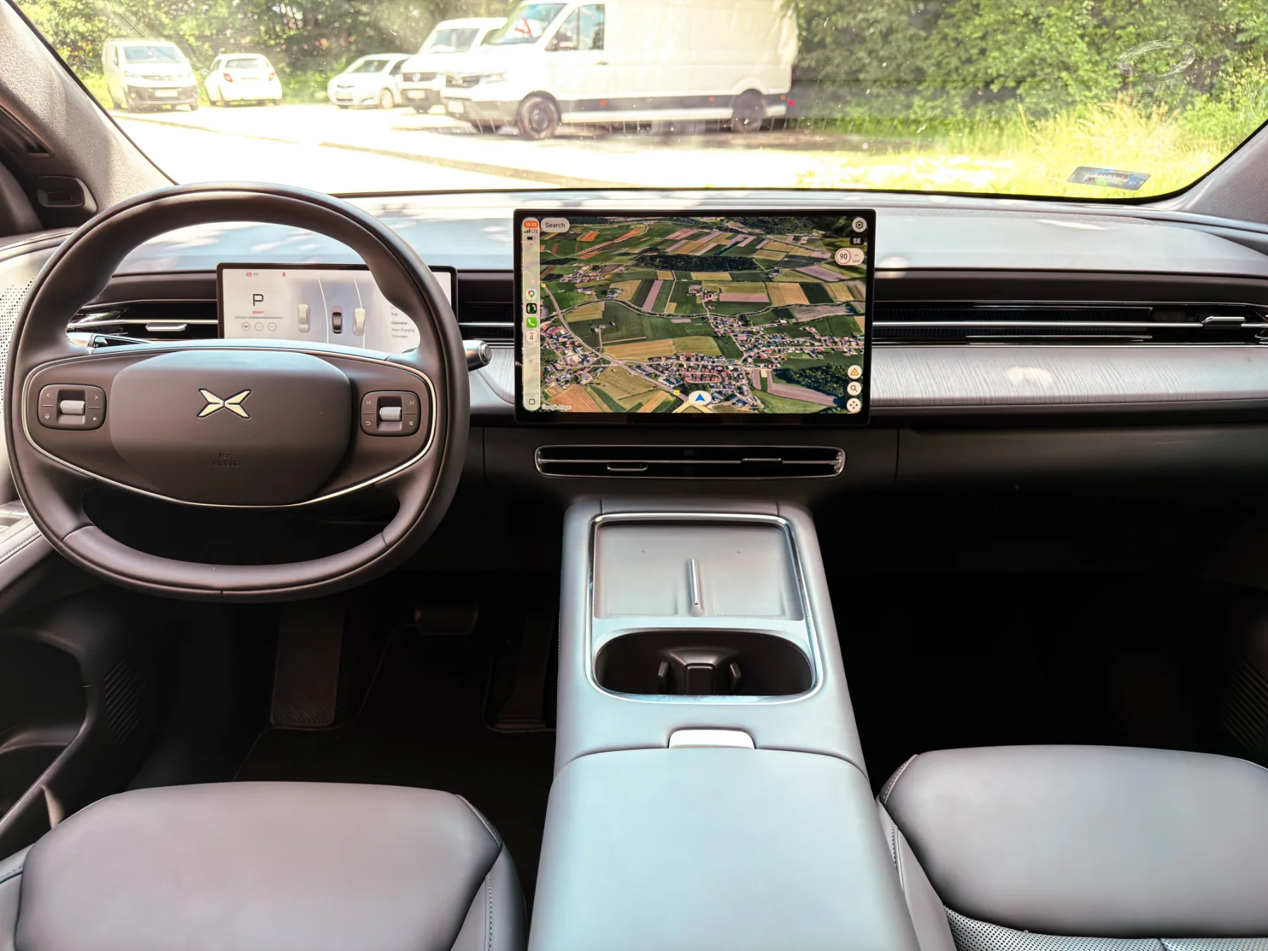 Test XPeng G6 Performance: električni SUV, ki se napolni hitreje, kot spiješ kavo 451 kW, 480 KM – a hitrost še ni karakter