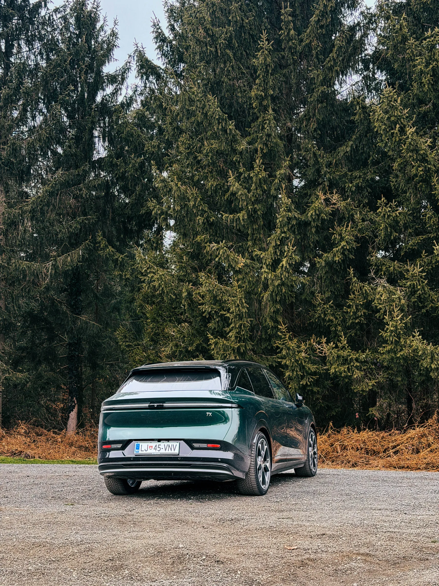 Test Zeekr 7X Privilege AWD je kitajski ‘raketni’ SUV, zaradi katerega nemški inženirji v Stuttgartu ne spijo mirno