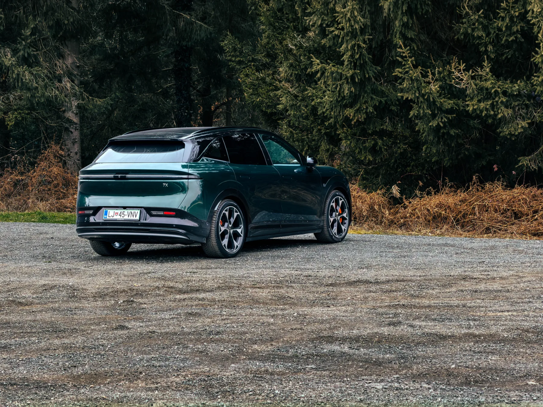 Test Zeekr 7X Privilege AWD je kitajski ‘raketni’ SUV, zaradi katerega nemški inženirji v Stuttgartu ne spijo mirno