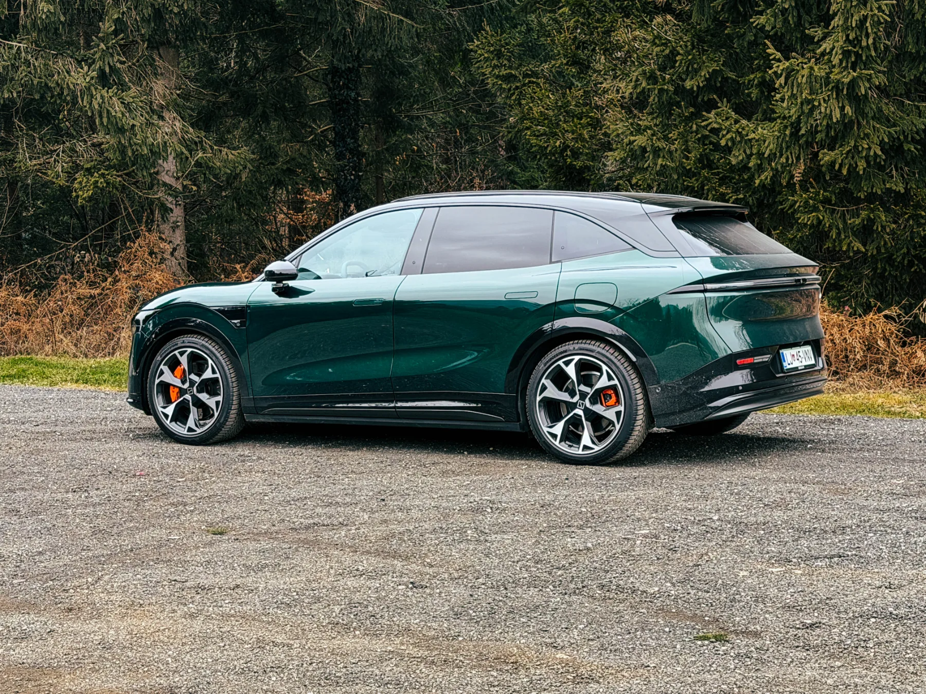 Test Zeekr 7X Privilege AWD je kitajski ‘raketni’ SUV, zaradi katerega nemški inženirji v Stuttgartu ne spijo mirno