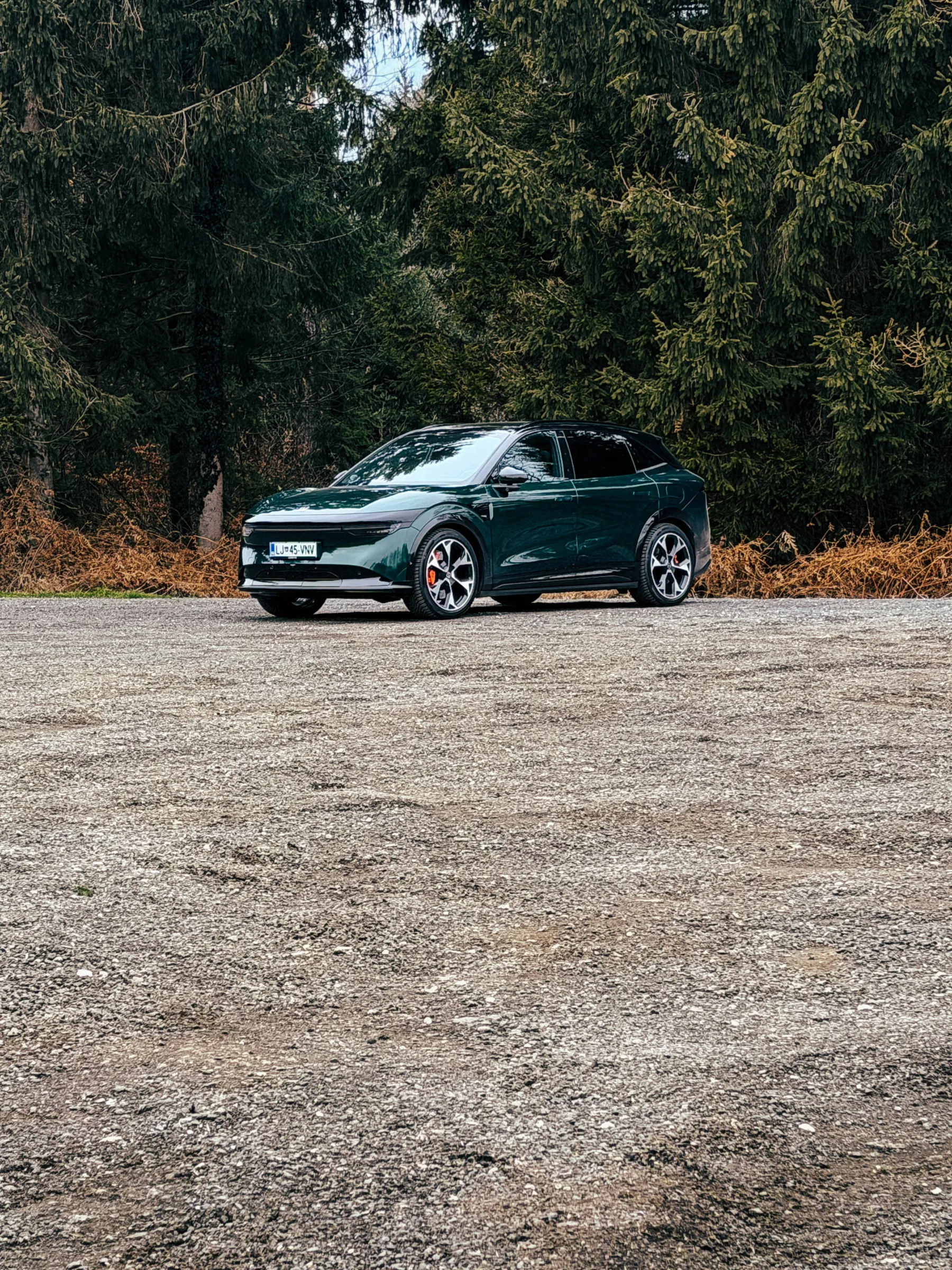 Test Zeekr 7X Privilege AWD je kitajski ‘raketni’ SUV, zaradi katerega nemški inženirji v Stuttgartu ne spijo mirno