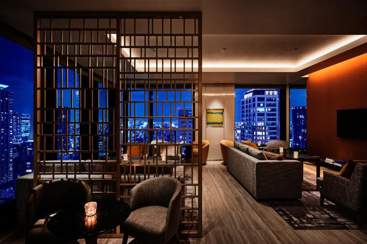 The Royal Park Hotel (Osaka, Japonska): Oaza miru v osrčju neonske džungle Osake