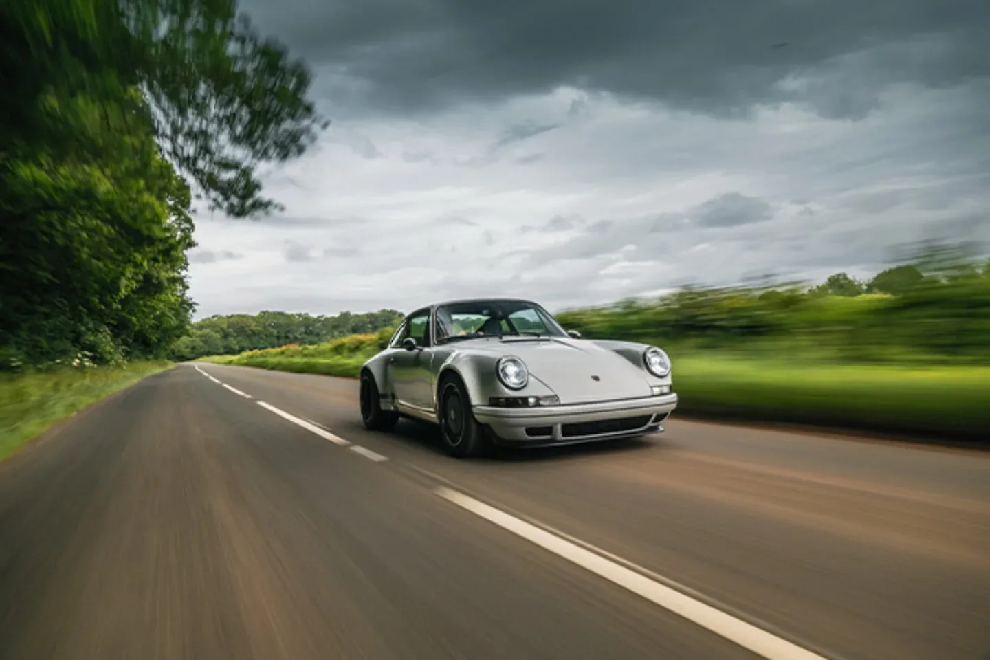 Theon Design Porsche 911 (964): karbonski restomod, ki sodobnemu GT3 pobere sapo
