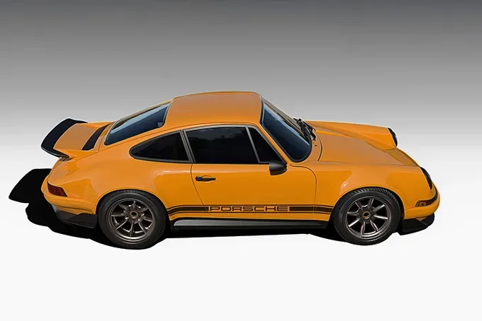 Theon R: povratek porscheja 964 carrera z novodobno lahkotnostjo karbona