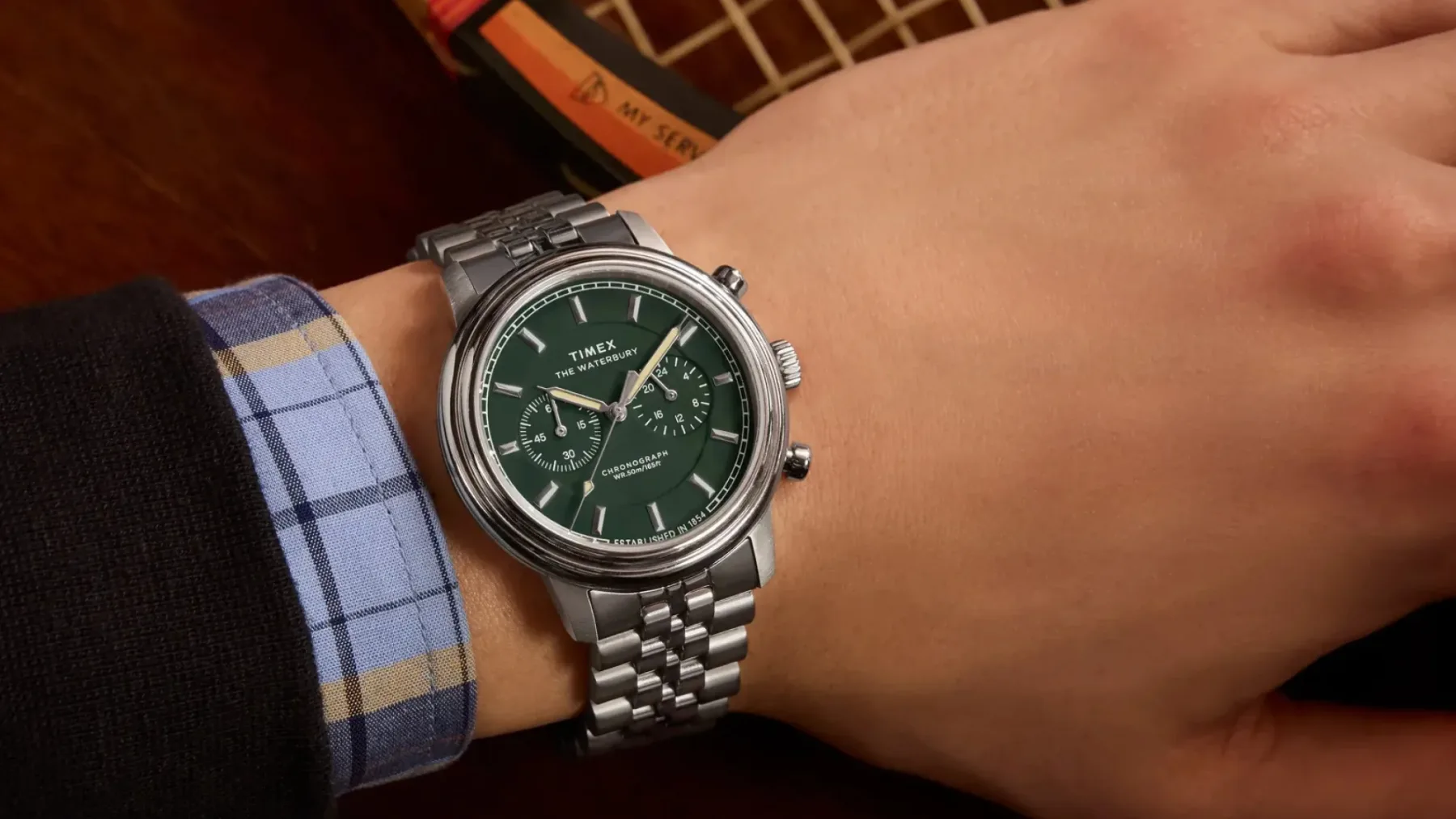 Timex Waterbury Metropolitan Chronograph: Ura, ki združuje eleganco in športnost za manj kot 200 €