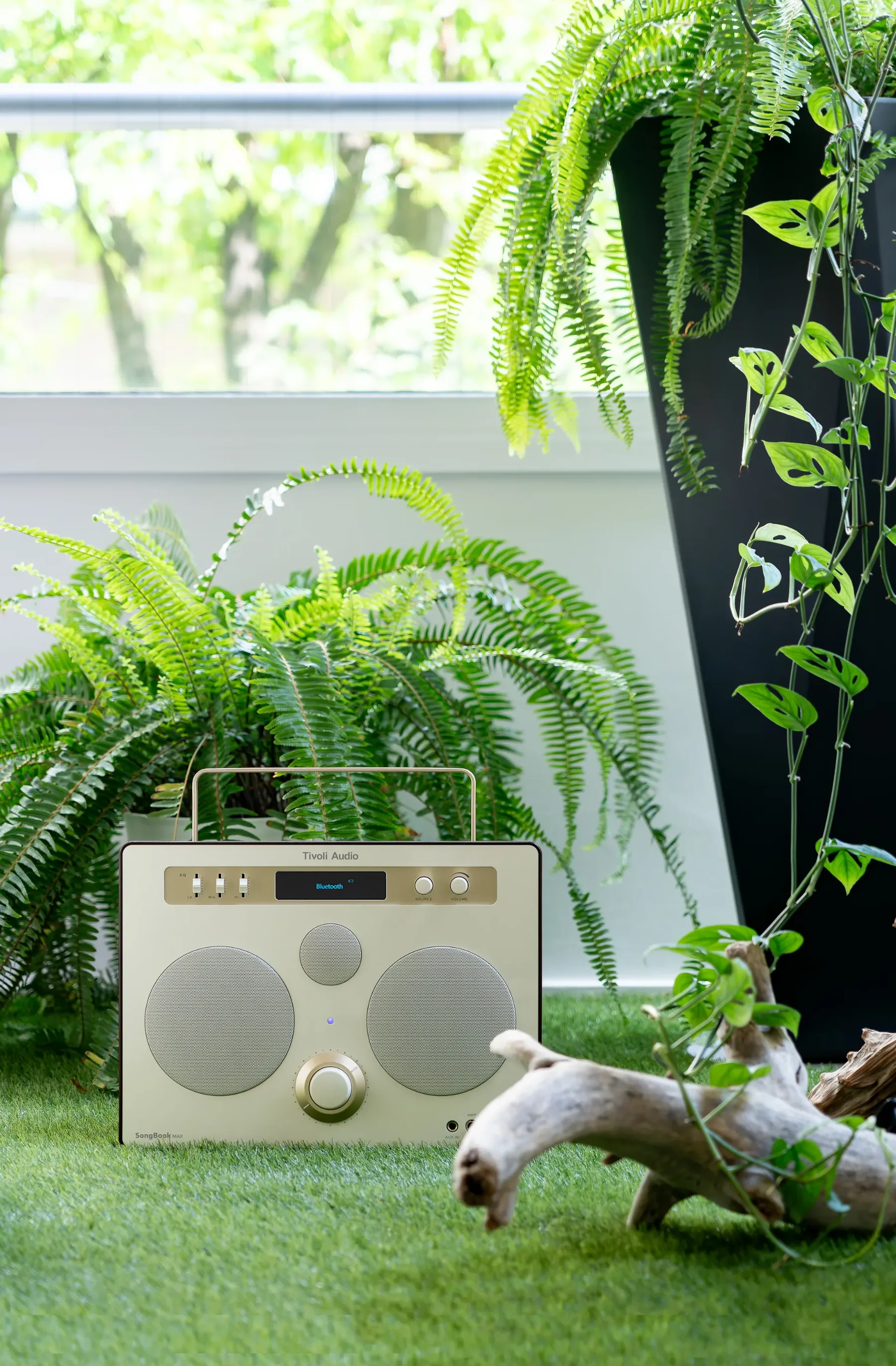 Tivoli Audio X Sounwave: SongBook MAX – ko glasbeni retrofuturizem sreča omejeno edicijo