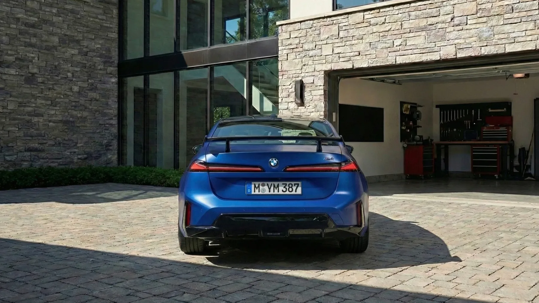 To bo BMW i3M Neue Klasse: Električni M3 s 1360 konji, ki bo bencinske hudiče poslal v predčasni pokoj?