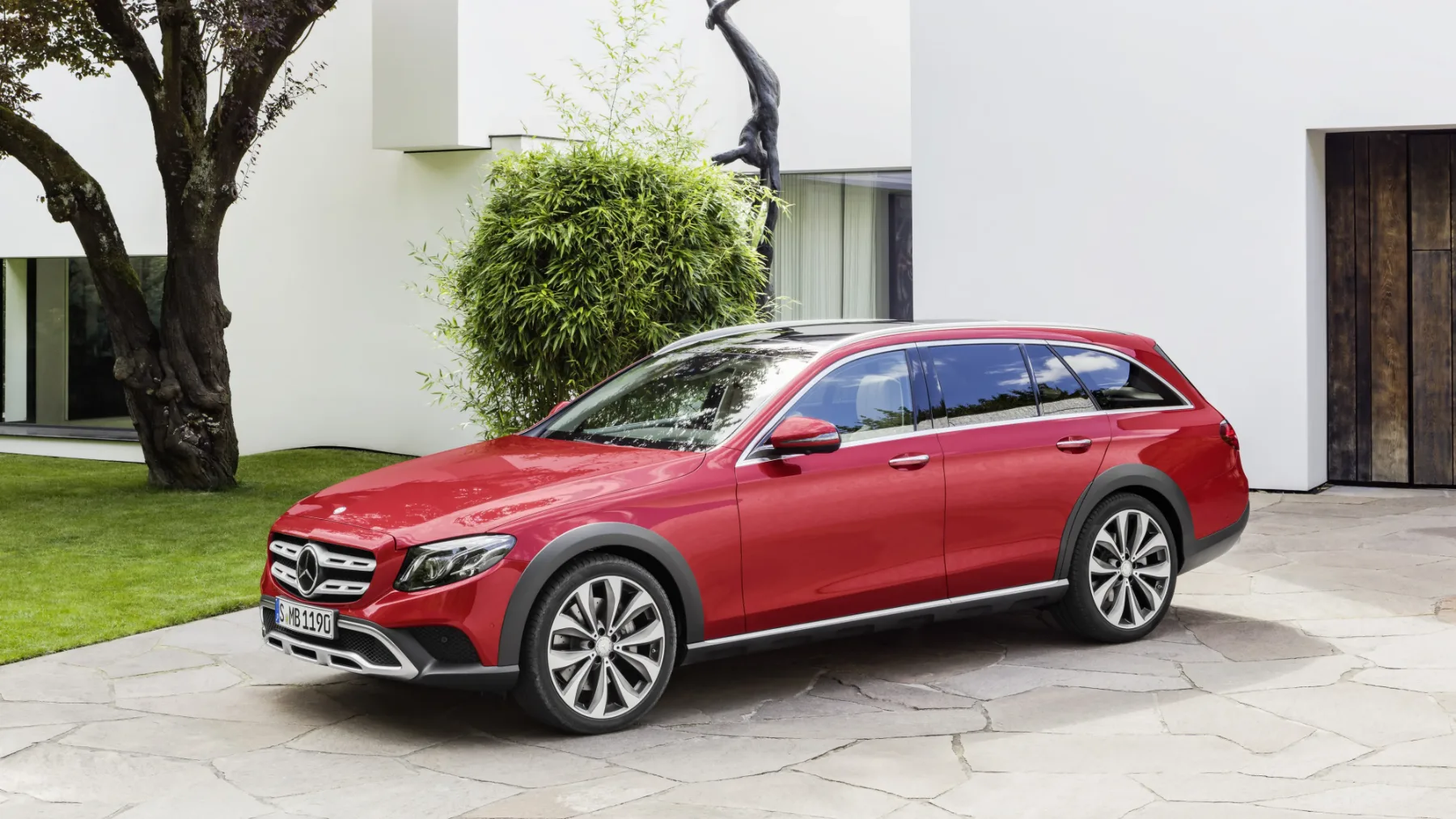 To je 8+1 najboljših luksuznih karavanov (Audi, Volvo, BMW, Mercedes), ki jih lahko (še) kupite – preden jih požrejo SUV-i