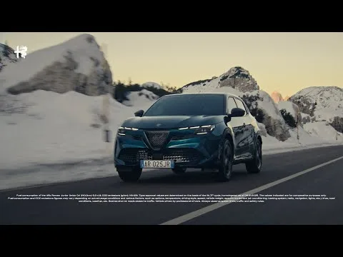 To je Alfa Romeo Junior Hibrid Q4: Hibrid, ki ne pozabi na svojo dušo