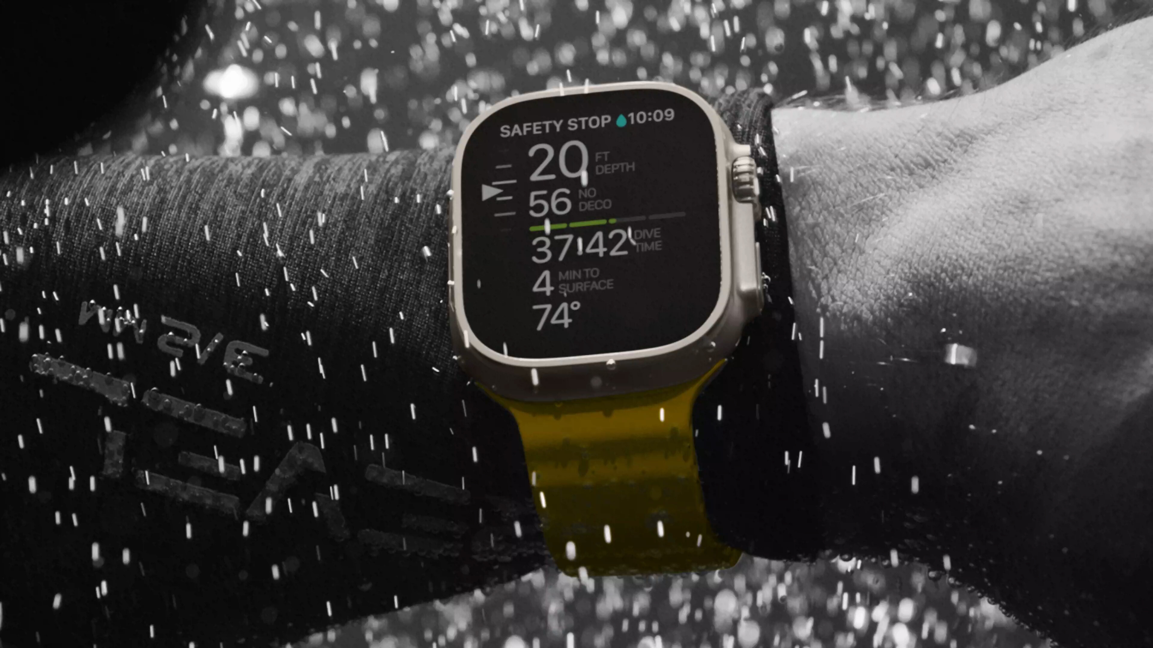 To je Apple Watch Ultra – najbolj športna in vsestranska Apple ura vseh časov