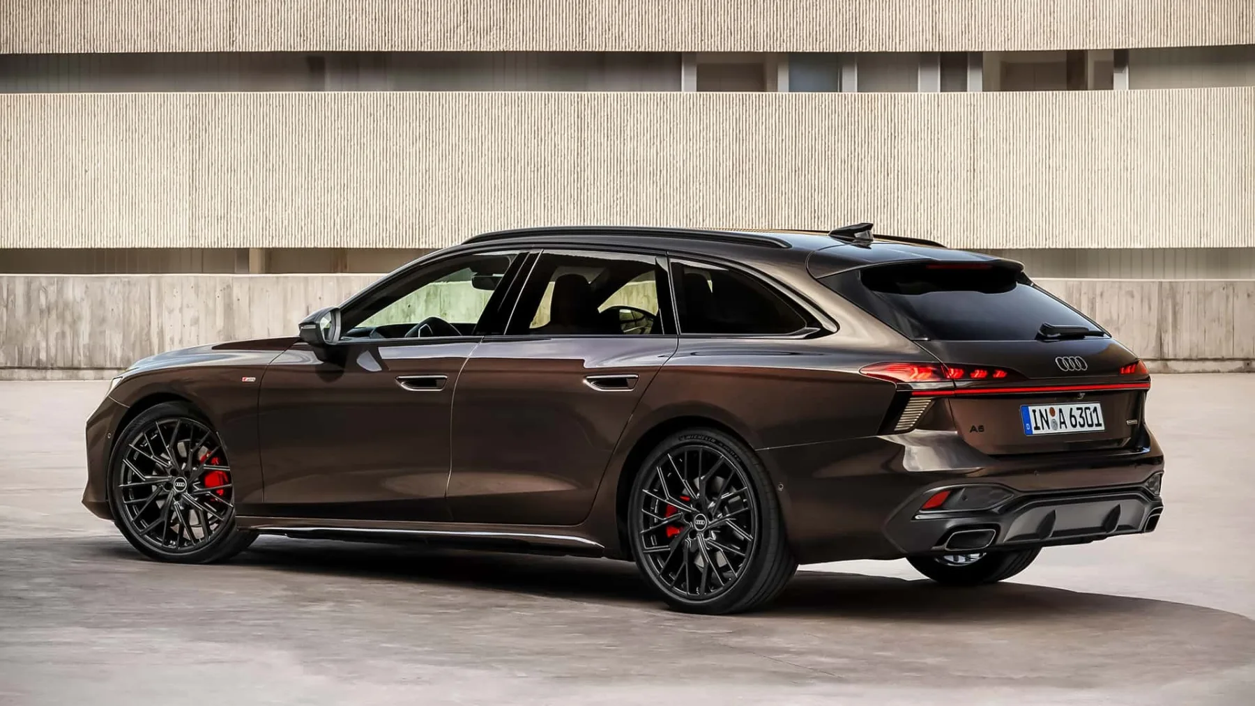 To je Audi A6 Avant 2025: popolna kombinacija elegance in praktičnosti