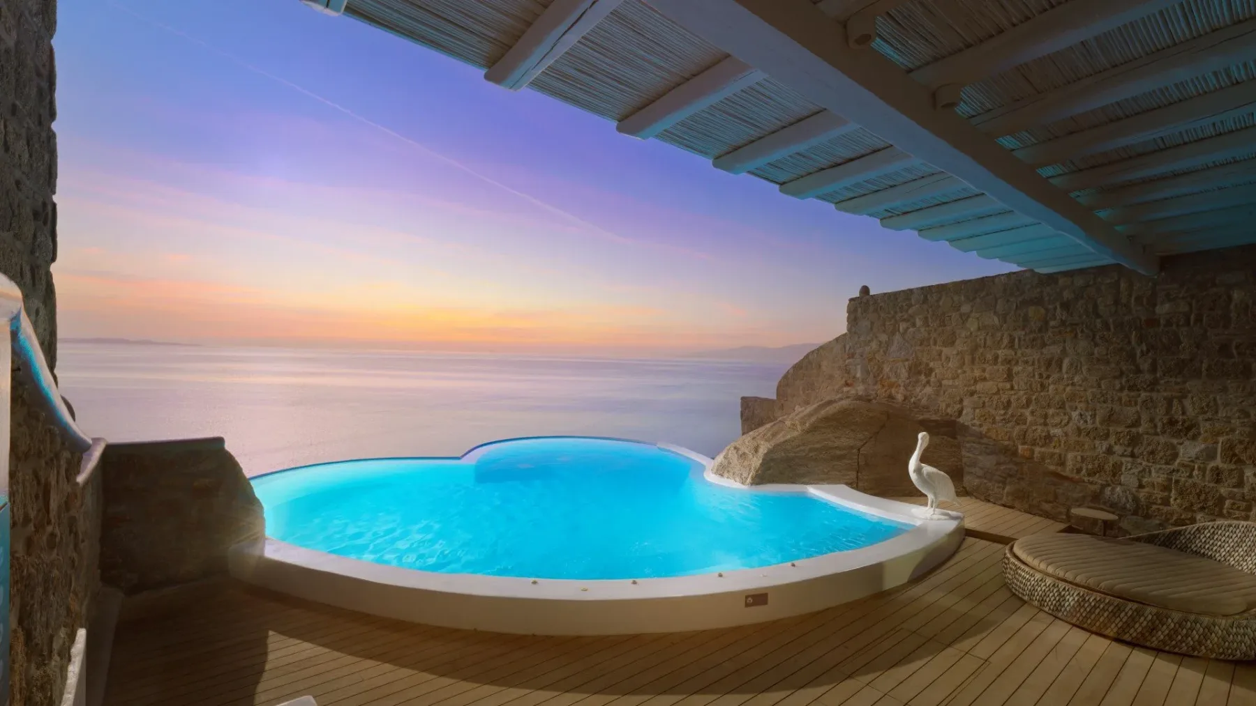 To je Cavo Tagoo Mykonos Hotel – pristno razkošje, kjer se združita sanje in resničnost sveta slavnih