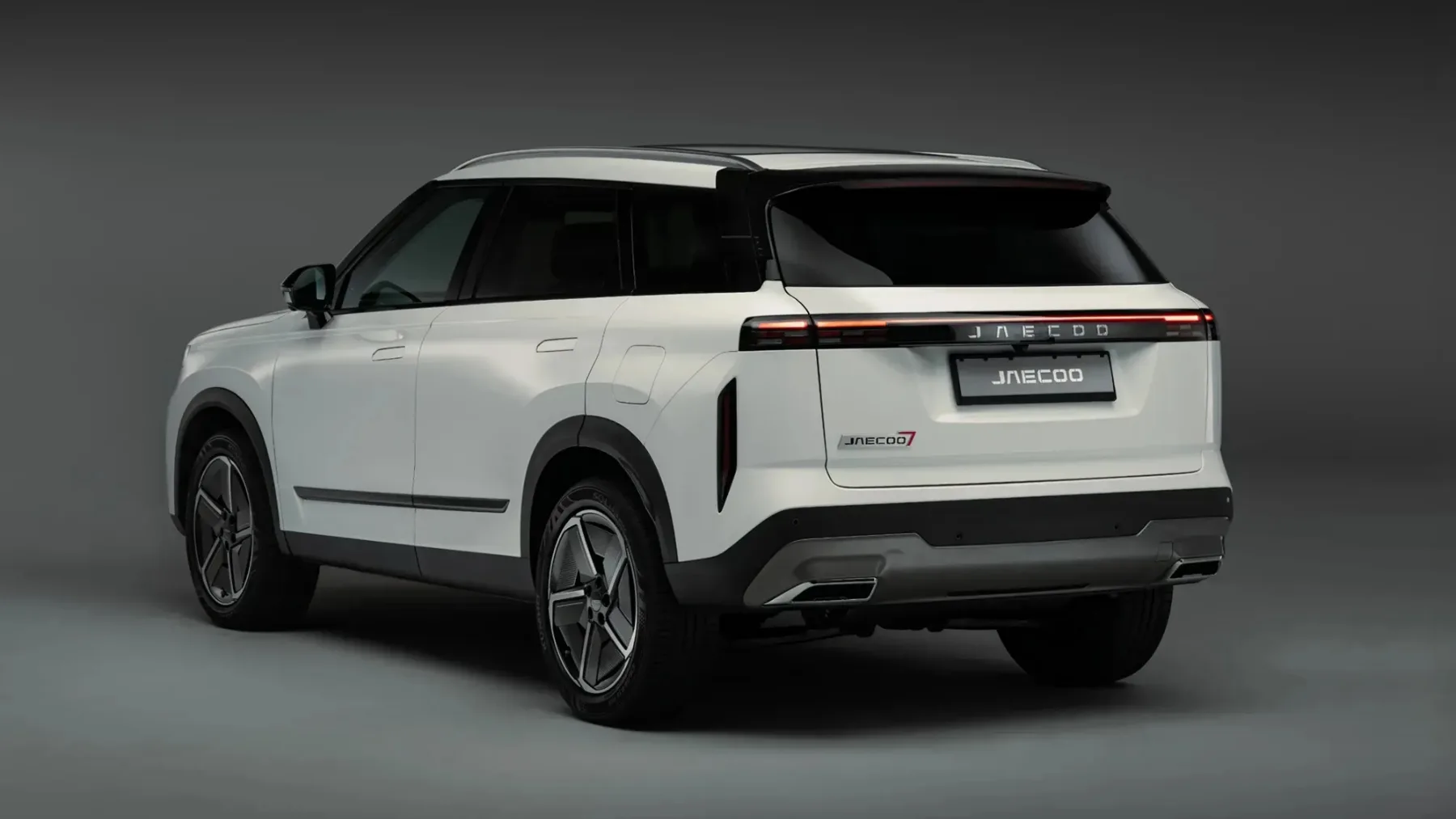 To je Jaecoo J7 – kitajski Range Rover za pol cene? Popolna SUV iluzija ali resnično dobra kupčija?