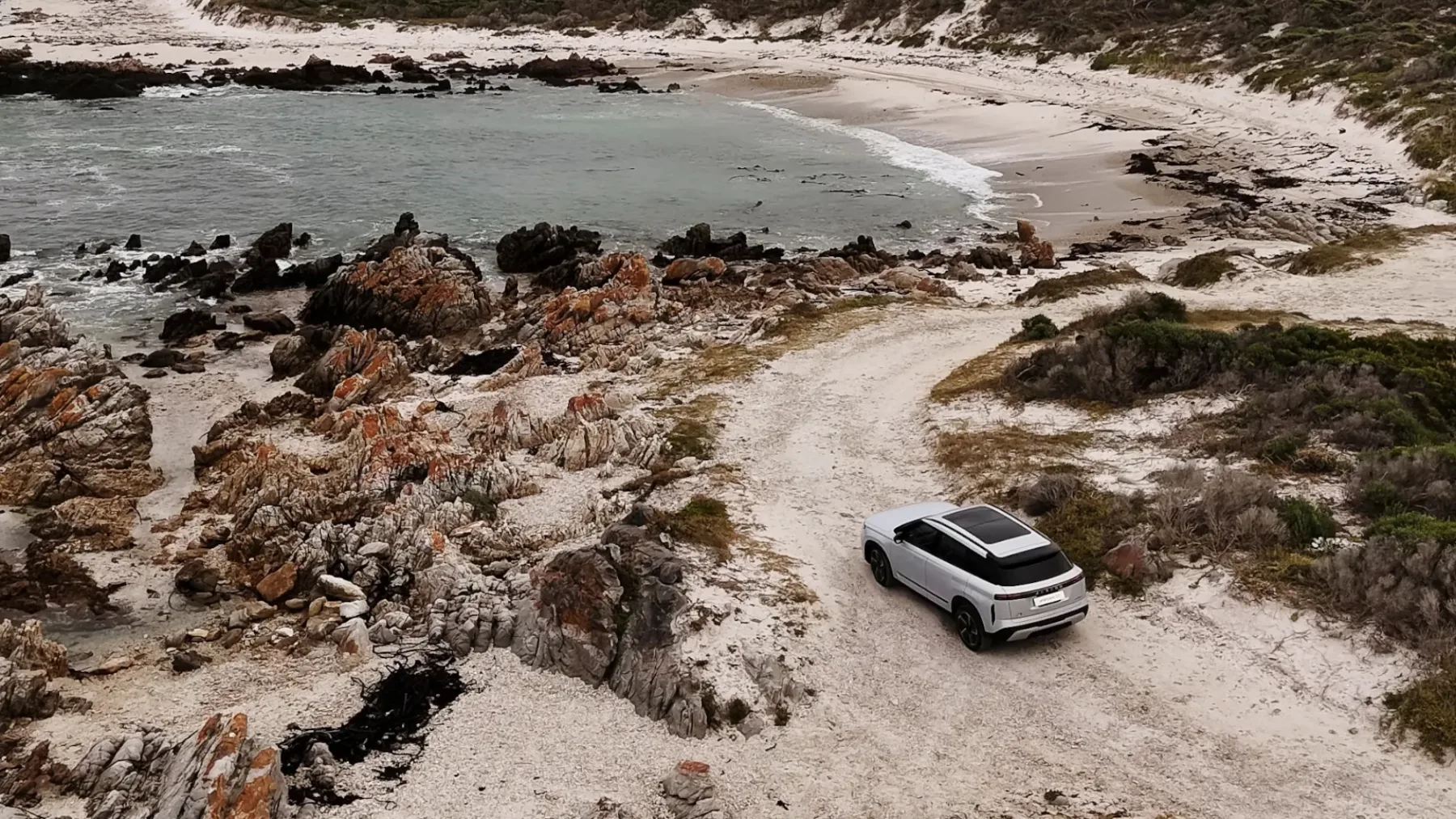 To je Jaecoo J7 – kitajski Range Rover za pol cene? Popolna SUV iluzija ali resnično dobra kupčija?