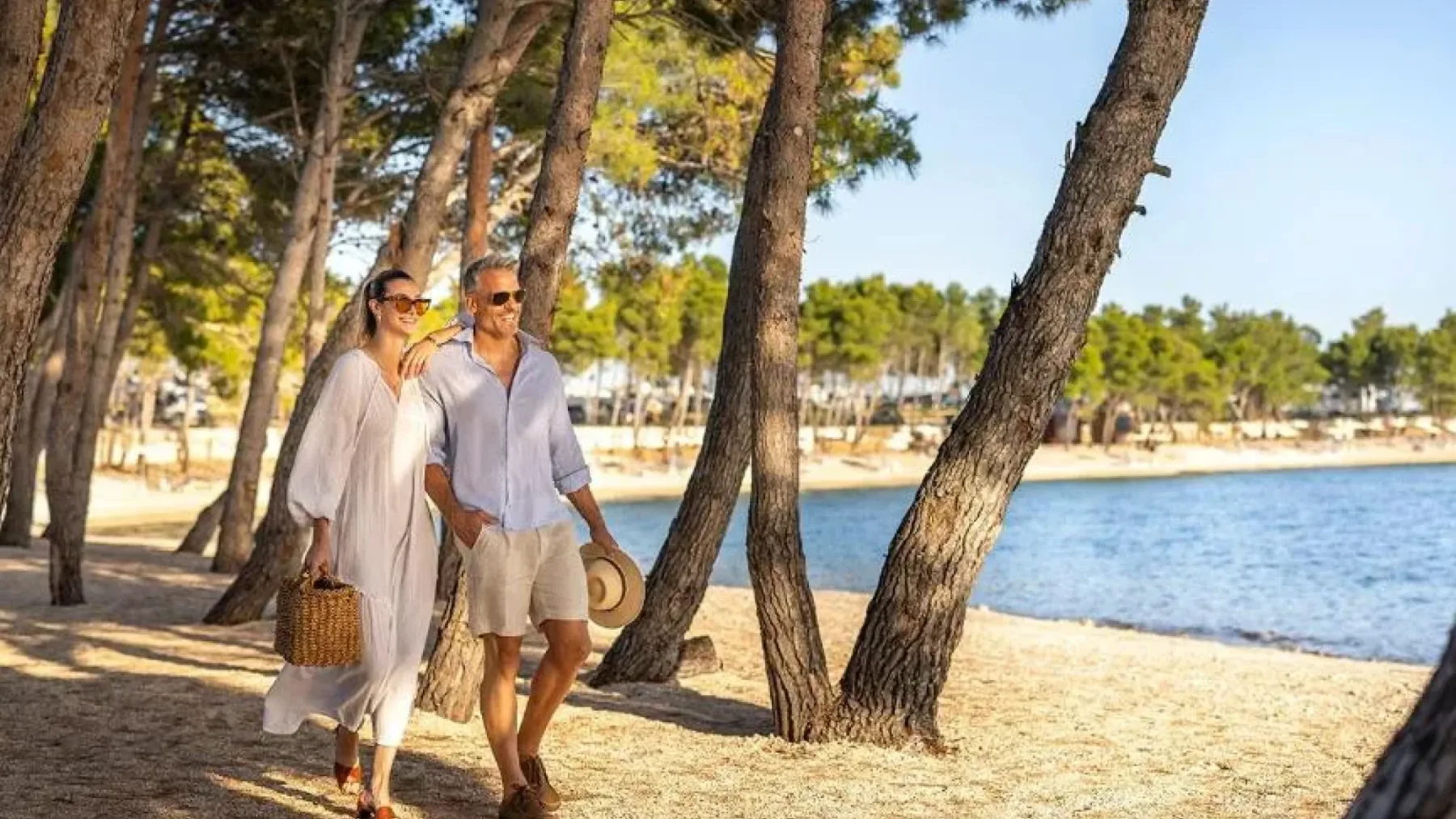 To je najboljši kamp Hrvaške – Aminess Avalona Camping Resort: rajna Pagu s petimi zvezdicami, kjer kampiranje dobi novo definicijo