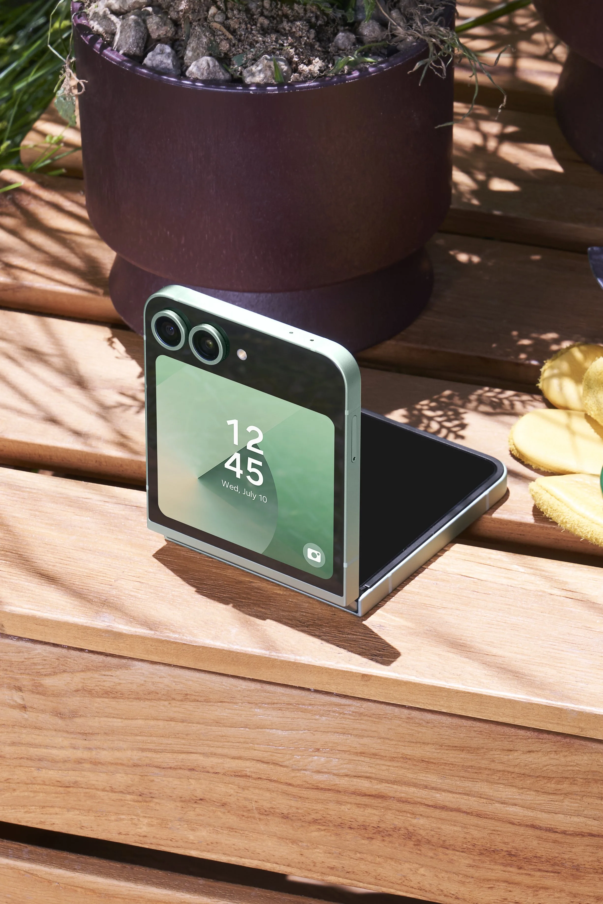 To je novi Samsung Galaxy Z Flip6: najbolj “moden” Samsung postaja pravi “flagship”