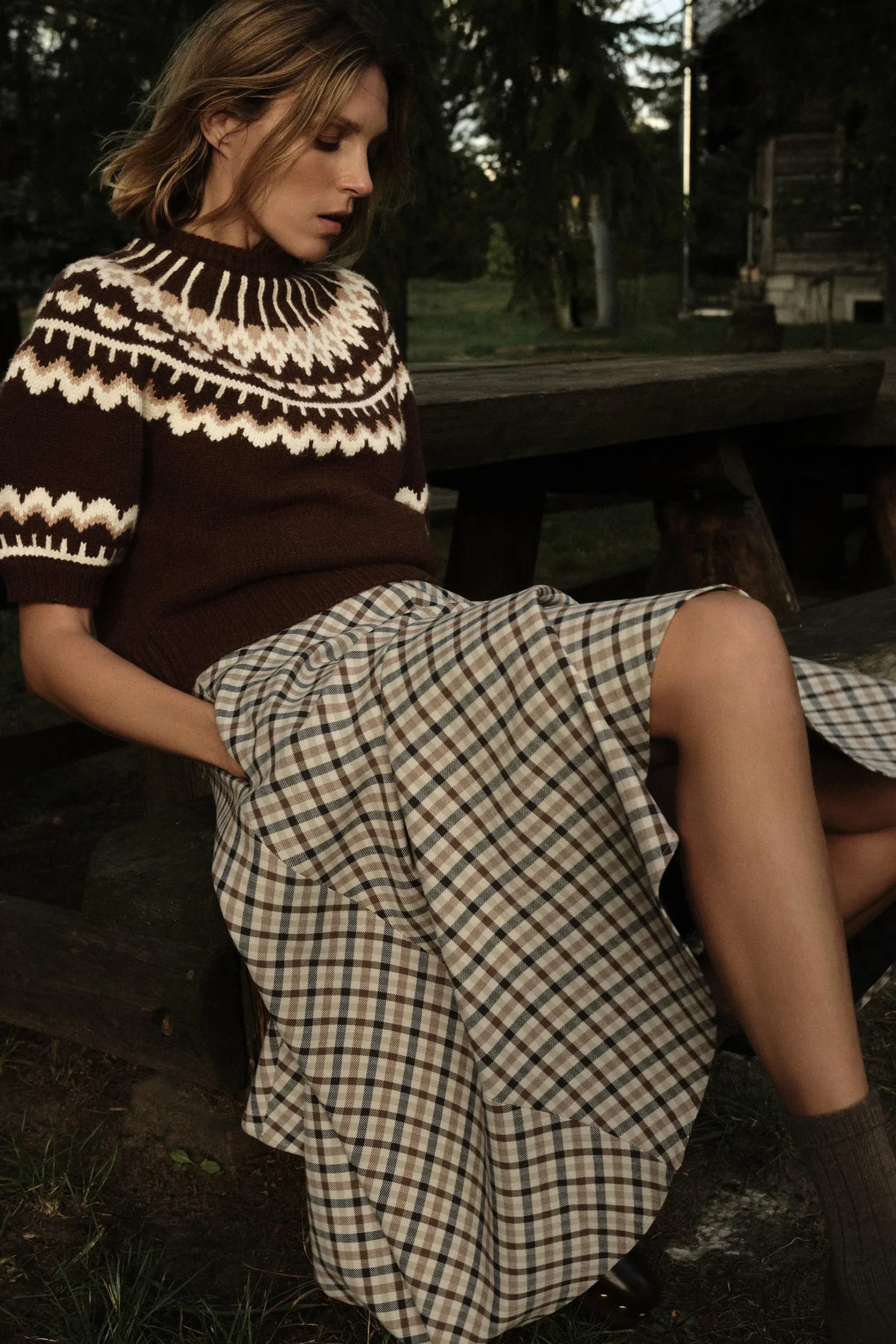 To je pulover, ki bo leta 2026 povsod: Fair Isle vrača retro vzorec, a v ultra sodobni izvedbi