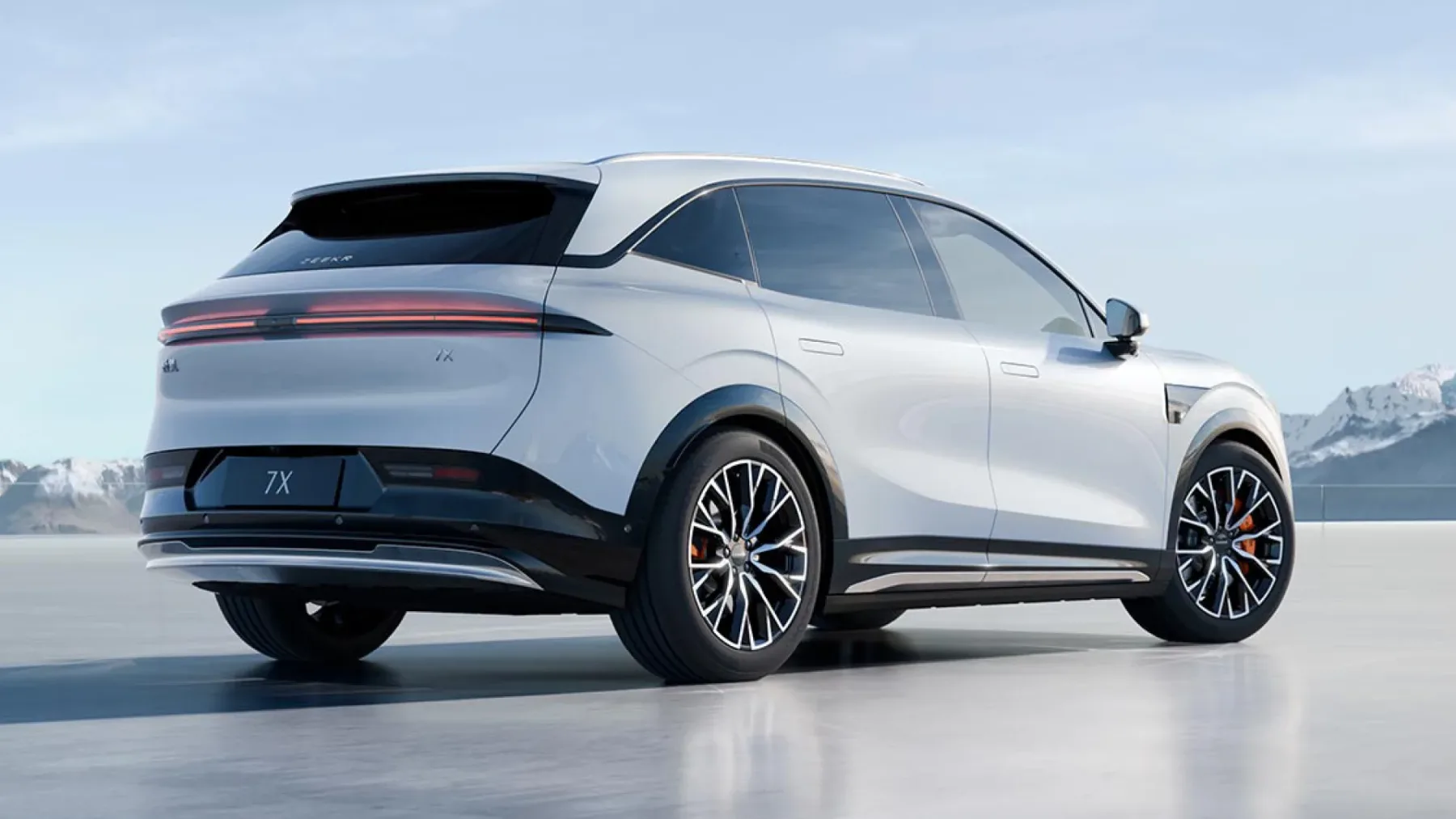 To je ZEEKR 7X: družinski električni SUV s 636 konji, 600+ kilometrov dosega za ceno okoli 45.000 evrov