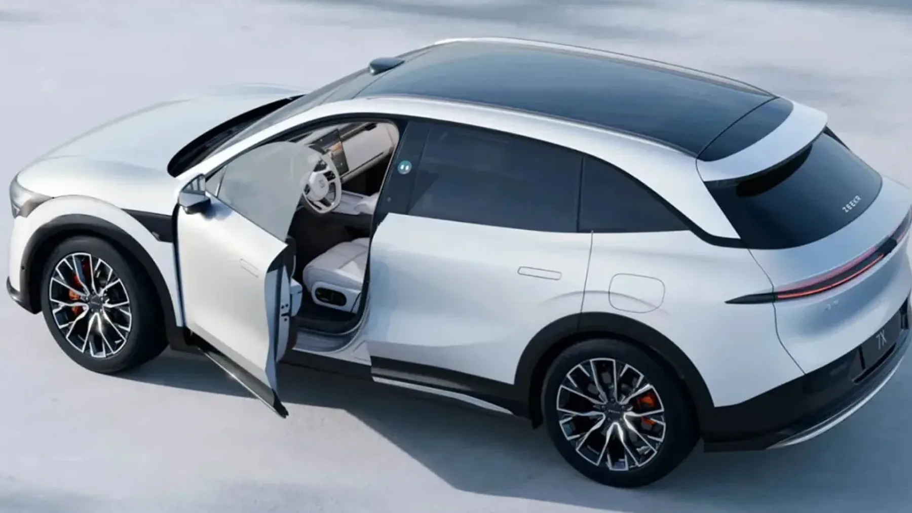 To je ZEEKR 7X: družinski električni SUV s 636 konji, 600+ kilometrov dosega za ceno okoli 45.000 evrov