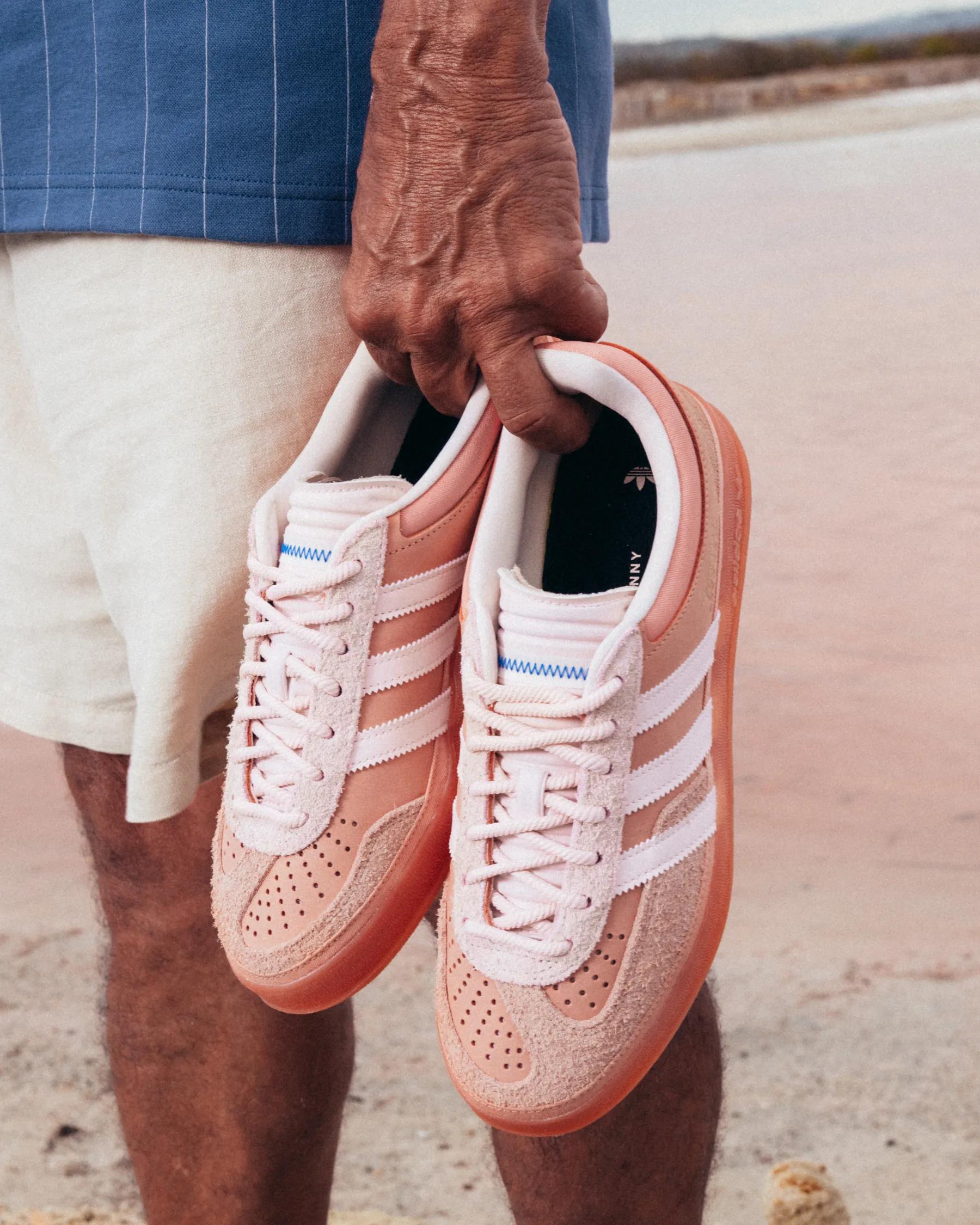 To ni še ena rožnata superga. To je adidas Originals Gazelle Cabo Rojo – superga jeseni 2025