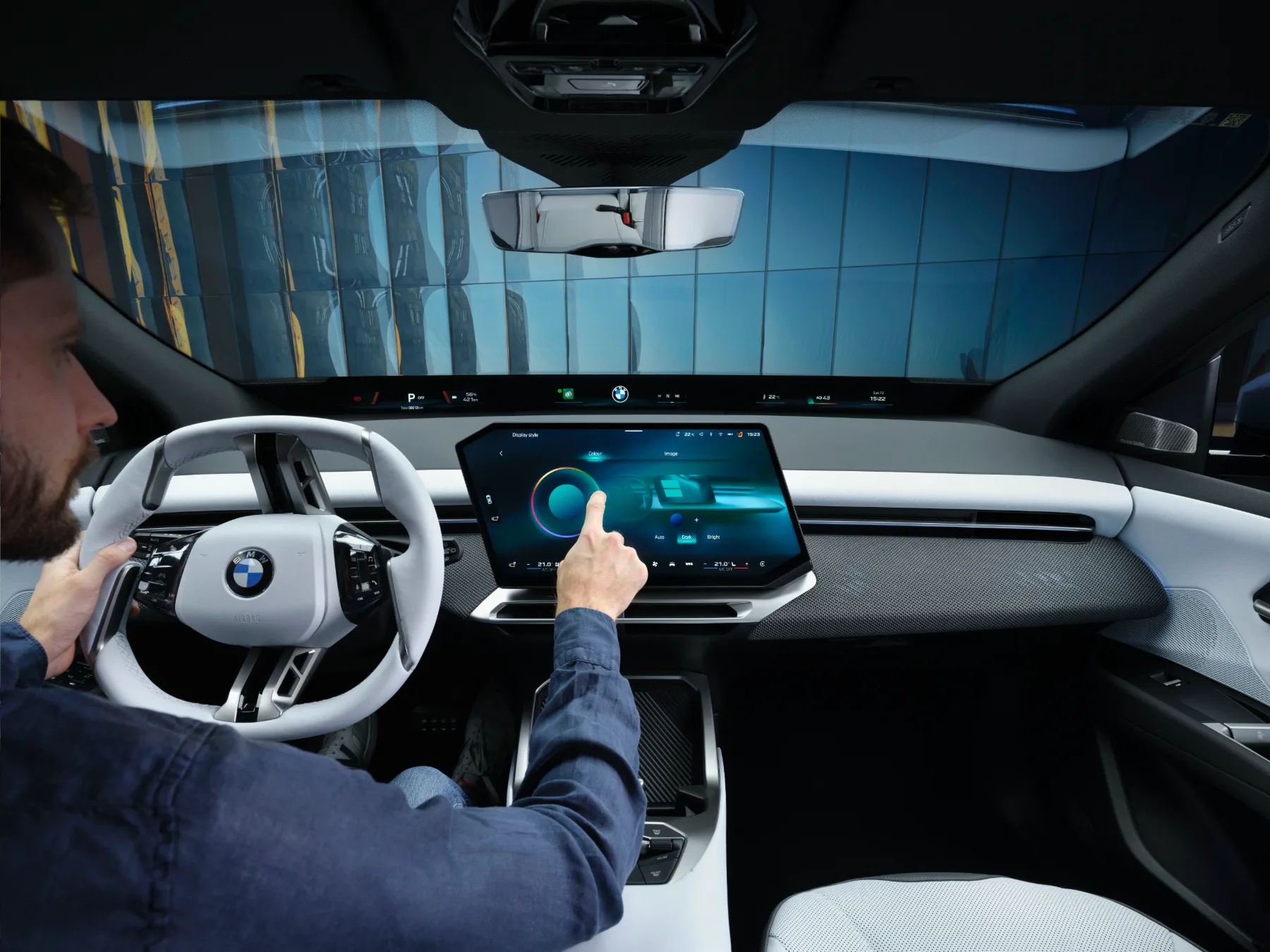 To si mislijo novinarji po testiranji BMW iX3 Neue Klasse: 85.000 € za tole? Ko “premium” BMW postane kralj cenene plastike.