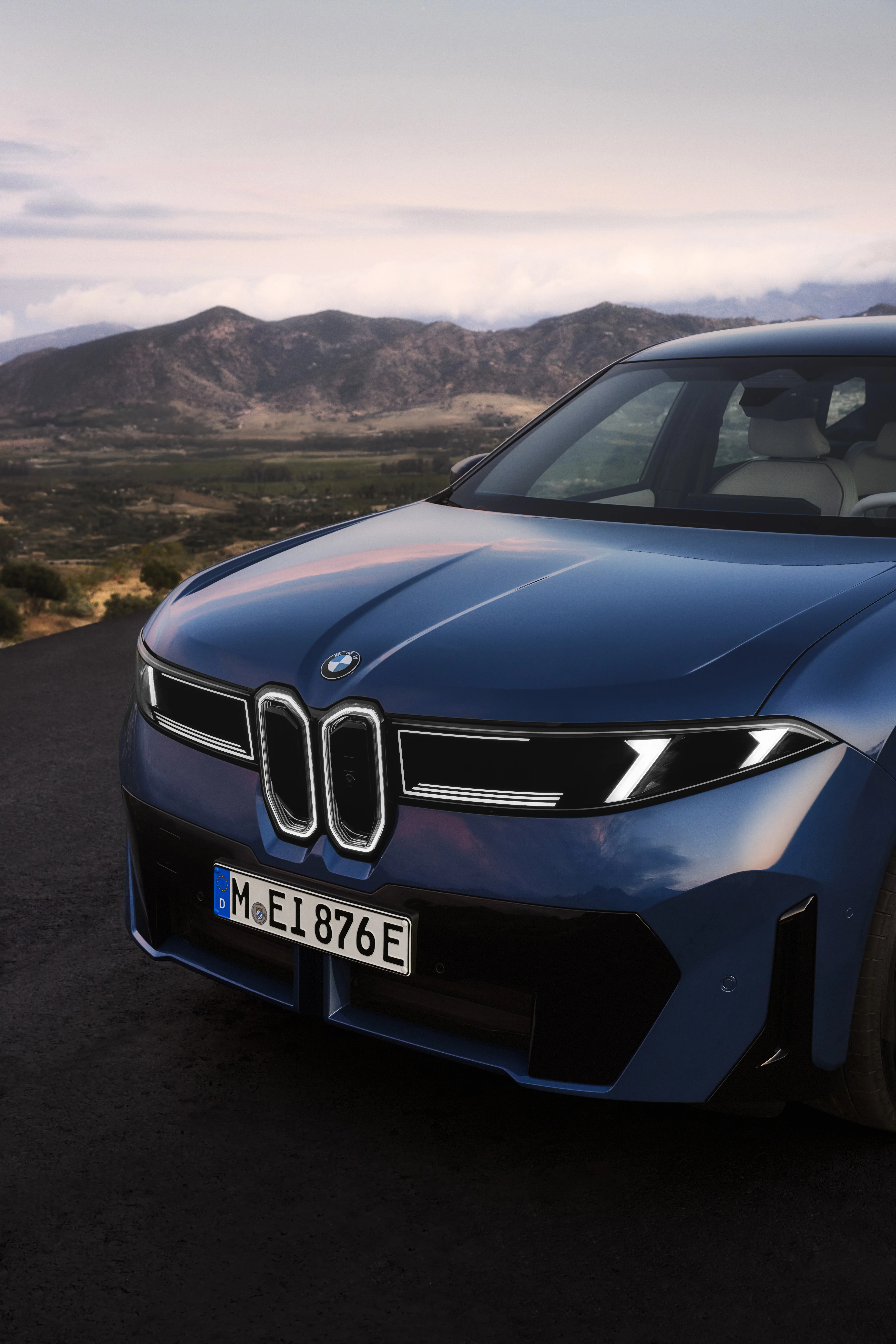 To si mislijo novinarji po testiranji BMW iX3 Neue Klasse: 85.000 € za tole? Ko “premium” BMW postane kralj cenene plastike.