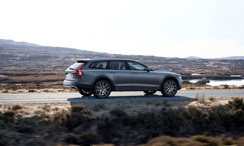 Volvo V90 Cross Country