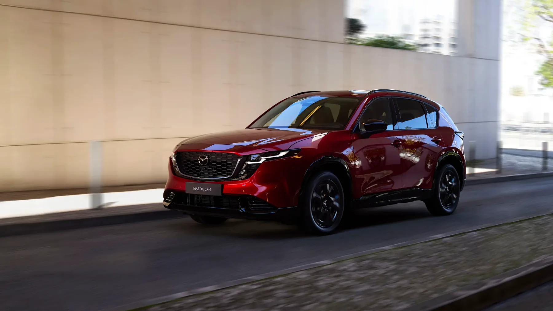 Tokyo Mobility Show 2025: Japonski avtomobilski imperij udarja nazaj (z ekranom, hibridom in kančkom nostalgije)